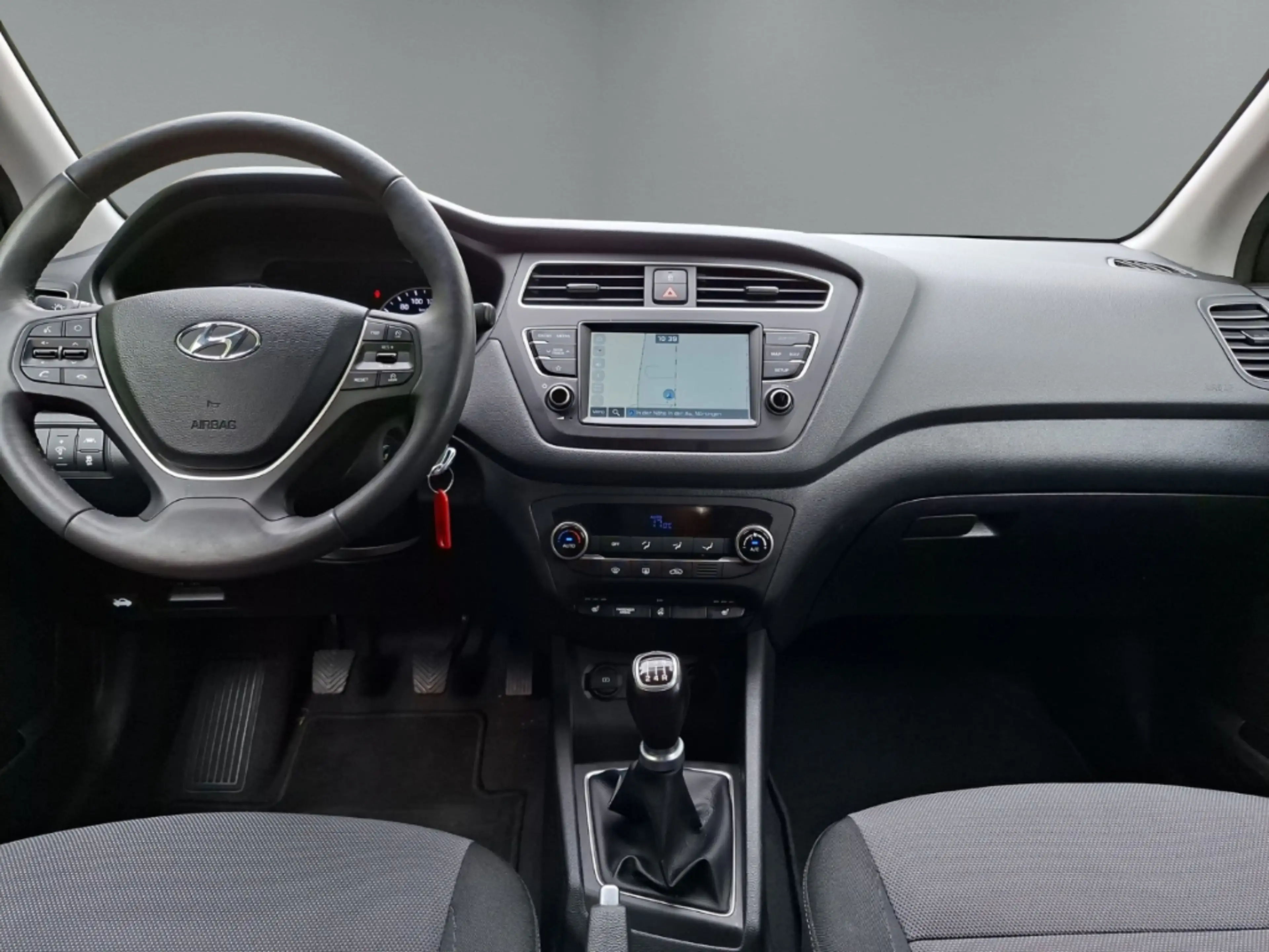 Hyundai i20 Advantage + Navi Apple CarPlay Android Auto Klimaa — photo 13