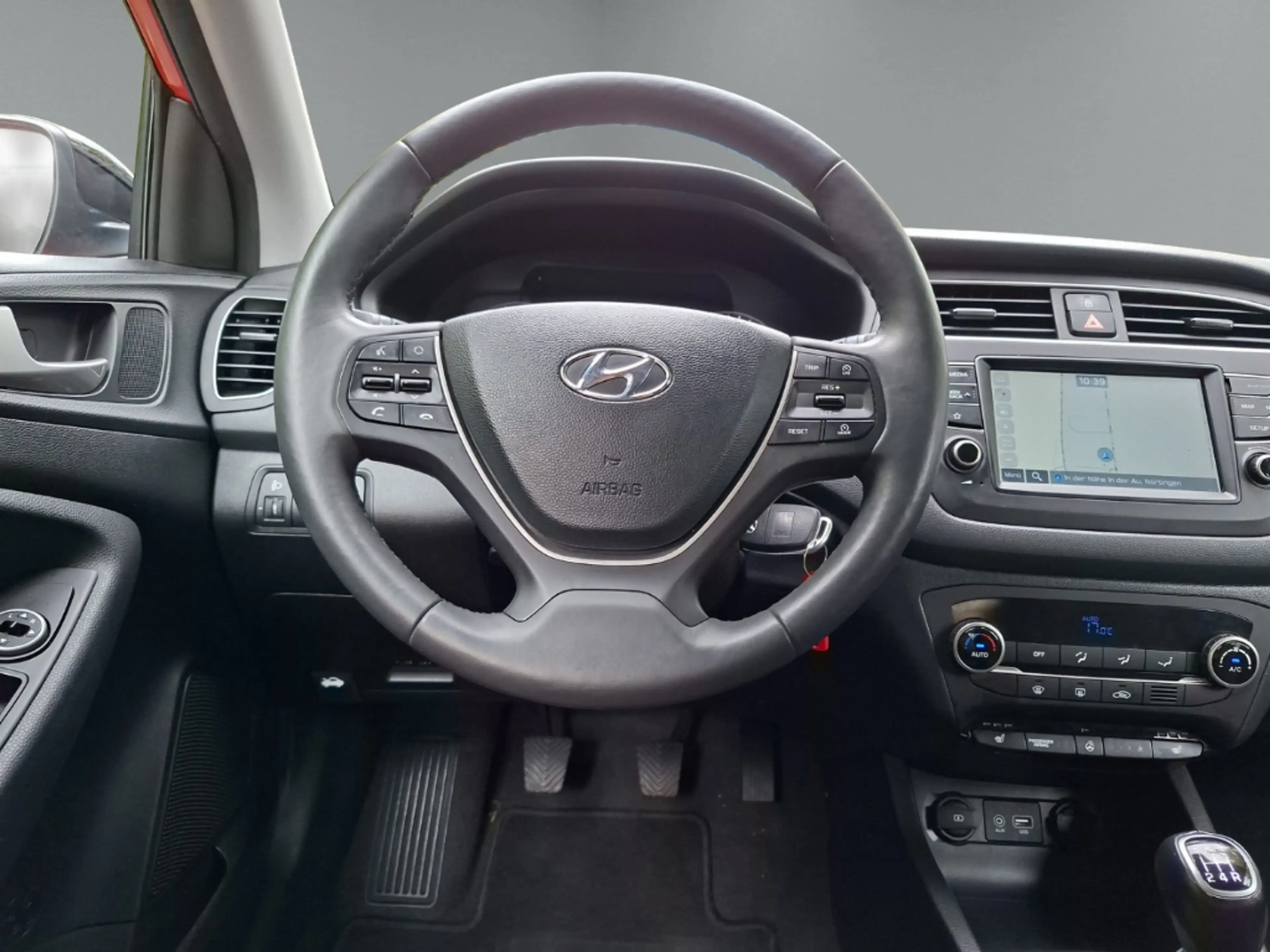 Hyundai i20 Advantage + Navi Apple CarPlay Android Auto Klimaa — photo 14