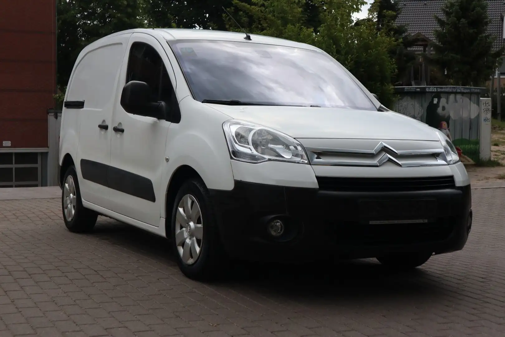 Citroen Berlingo Kasten Niveau B L1  Anhängekupplung Blanc - 1