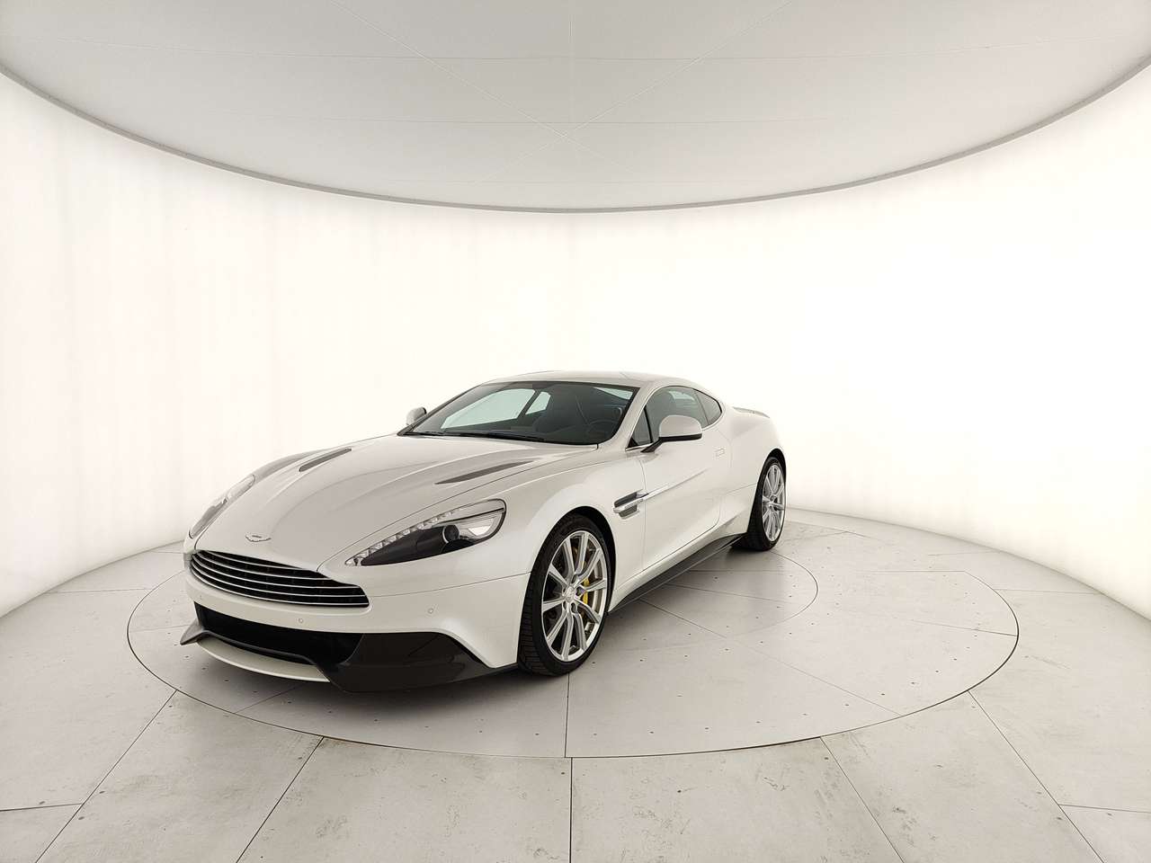 Aston Martin Vanquish Coupe 6.0 V12 S touchtronic