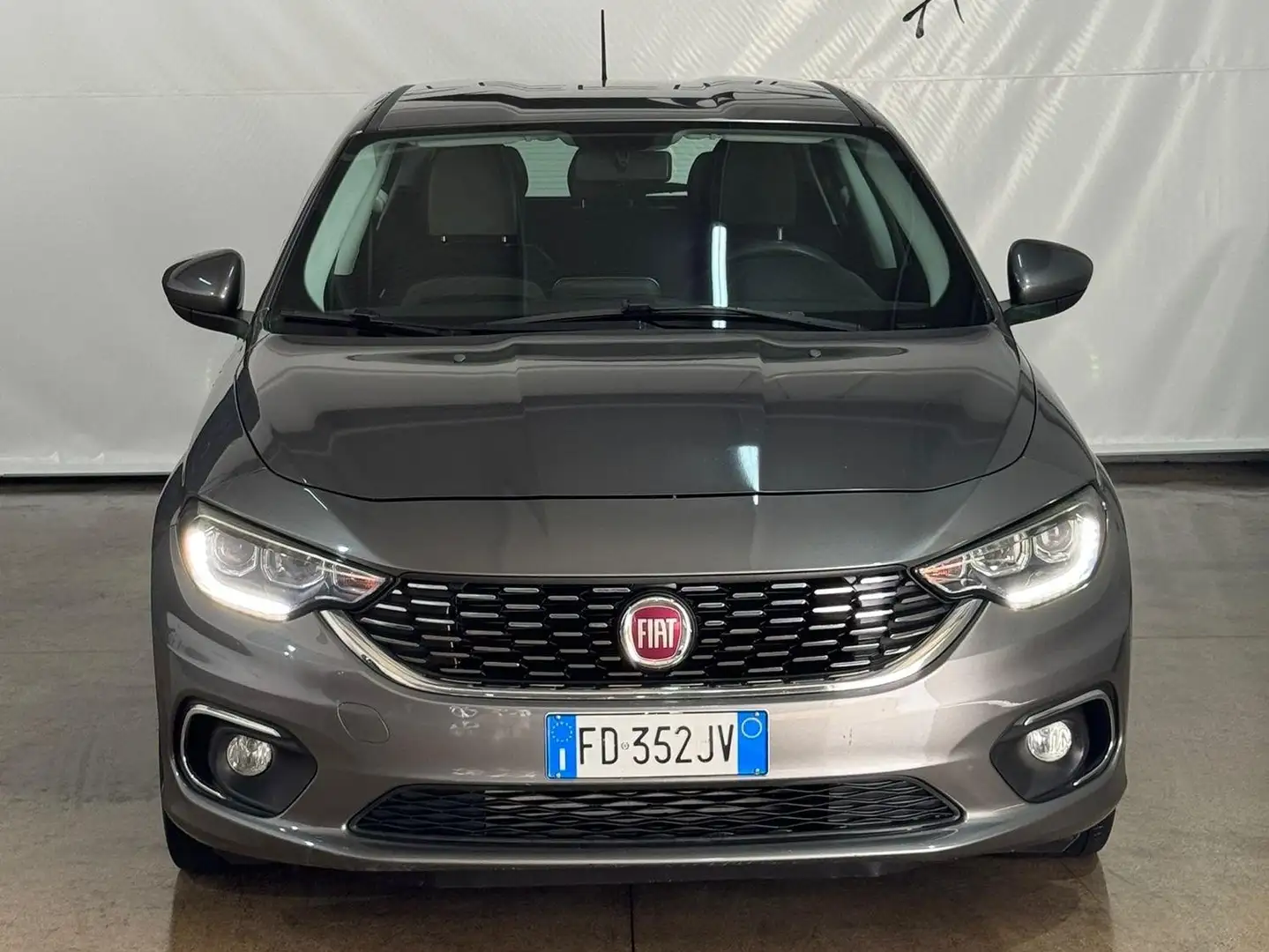 Fiat Tipo FIAT TIPO BERLINA 5 PORTE 1.6 120cv Gris - 2