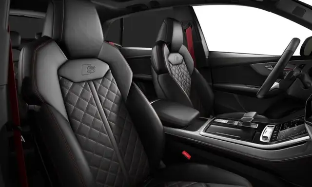 Audi Q8 view 6