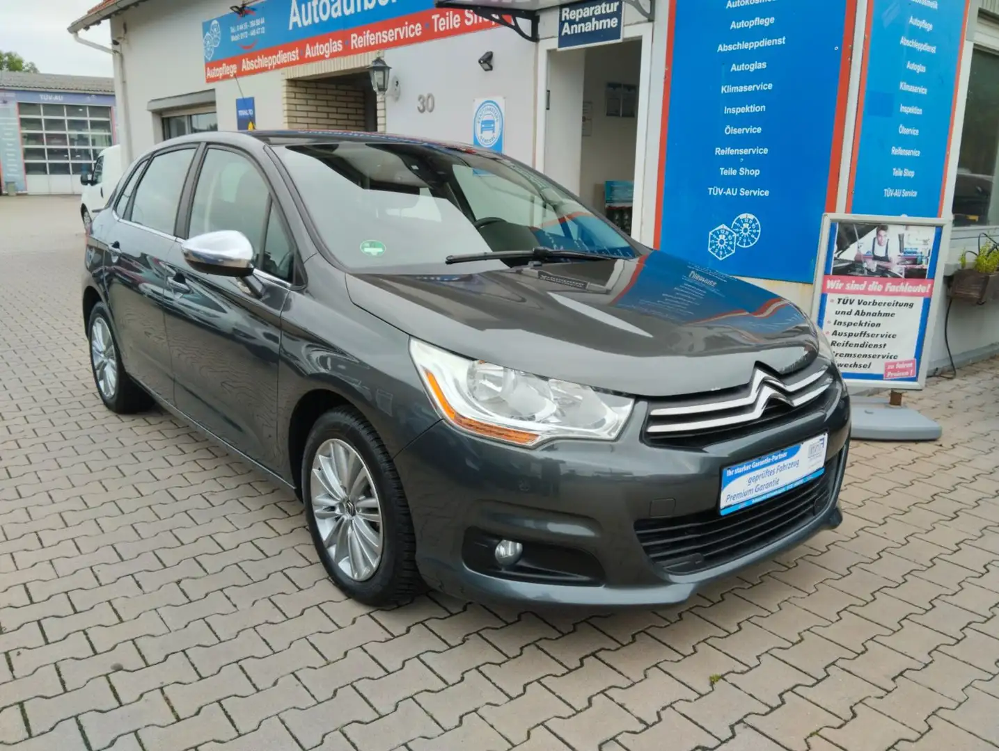 Citroen C4 Lim. Selection TÜV-AU NEU 08-2027 Grau - 1