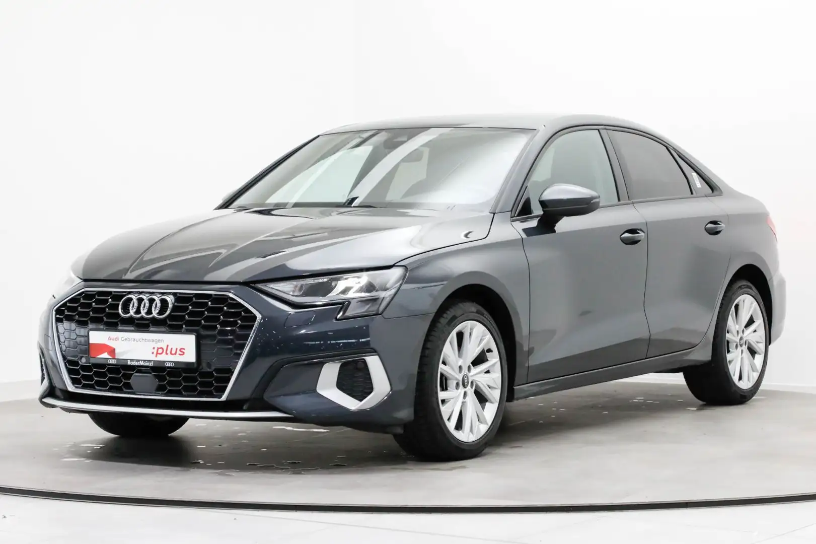 Audi A3 30 TFSI Navi SHZ Virtual PDC AAC Grau - 2