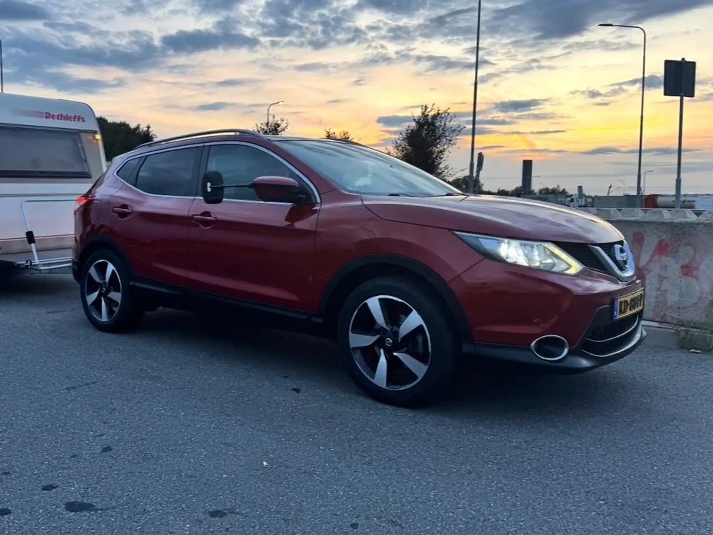 Nissan Qashqai Qashqai 1.2 Connect Edition NIEUWE APK Rood - 2