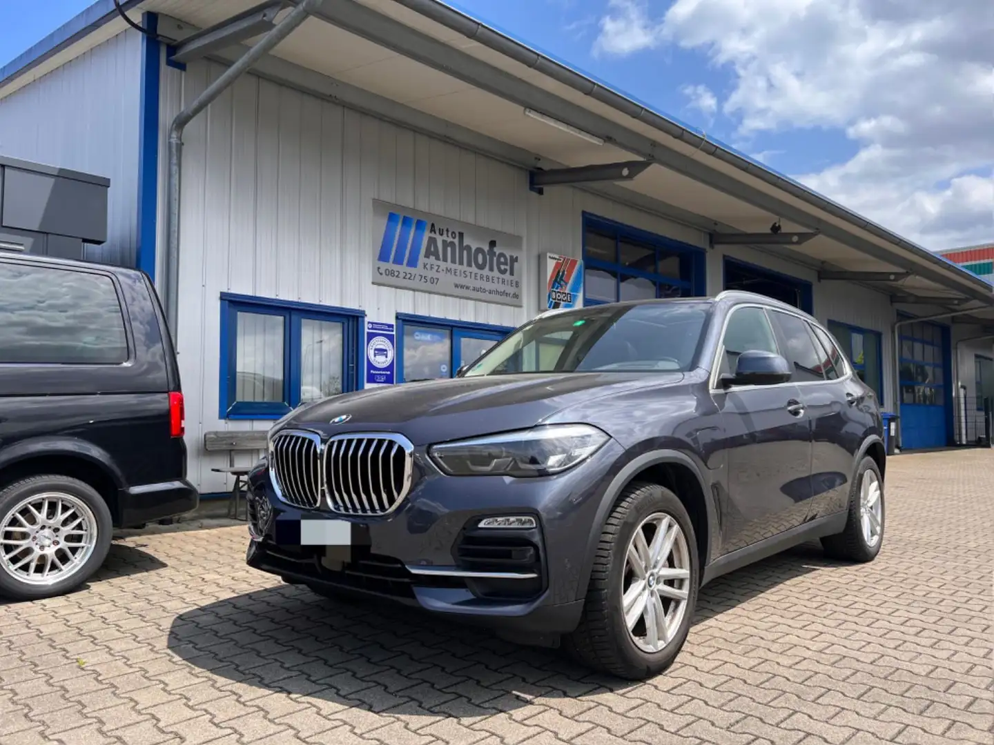 BMW X5 xDrive 45 e  Massage Driving Ass. Prof Šedá - 1