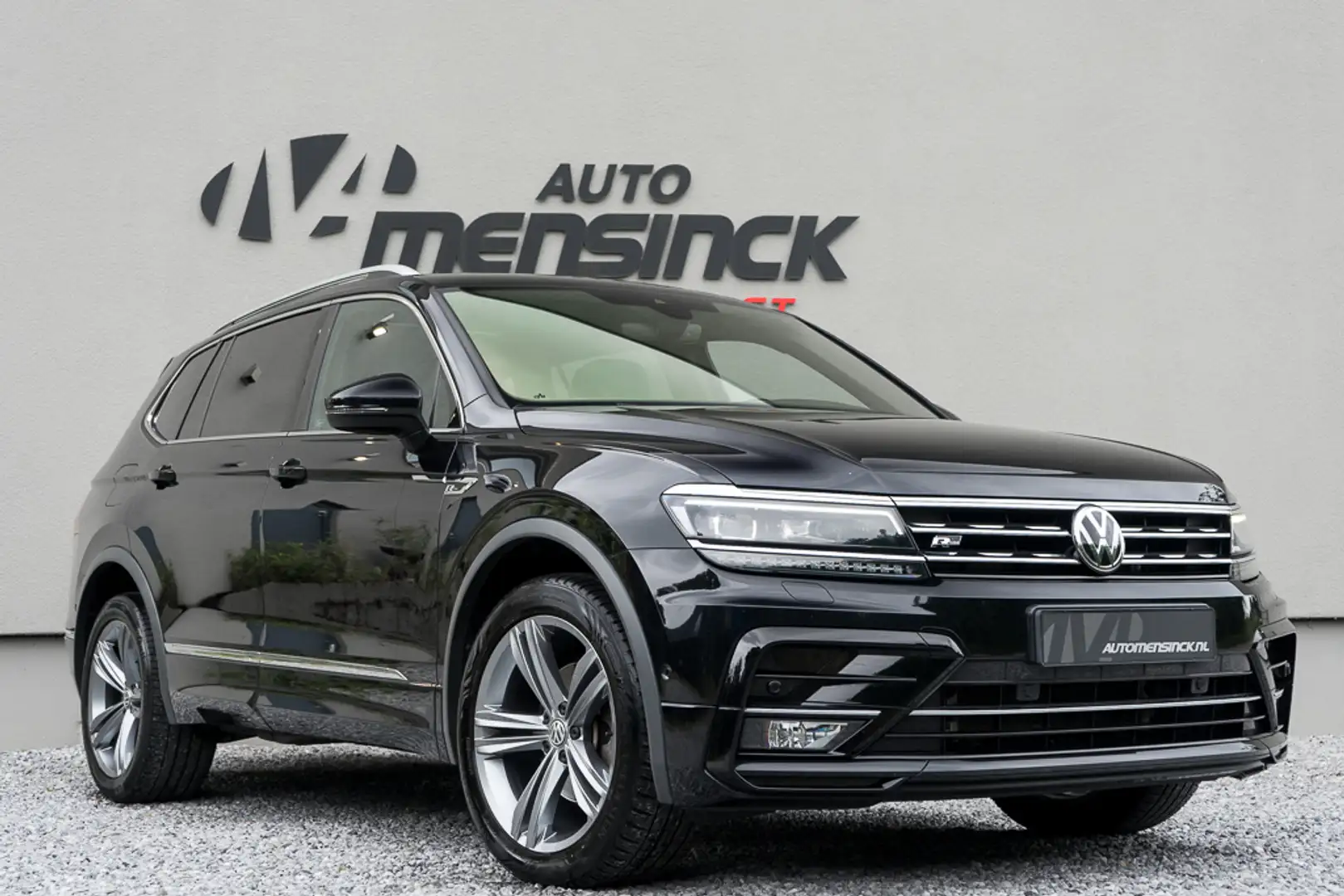 Volkswagen Tiguan Allspace 1.5 TSI Highline / R-line/ Virtual Cockpit/ Adapti Zwart - 1