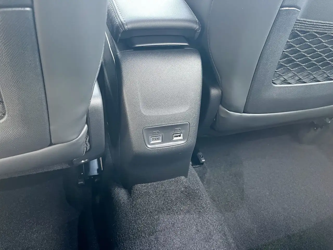 Peugeot 2008 1.2 hybrid GT 145cv e-dcs6 - KM0 30