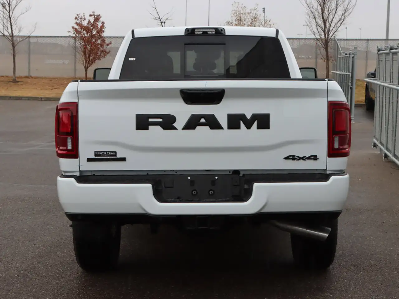 RAM 3500 снимка RAM 3500