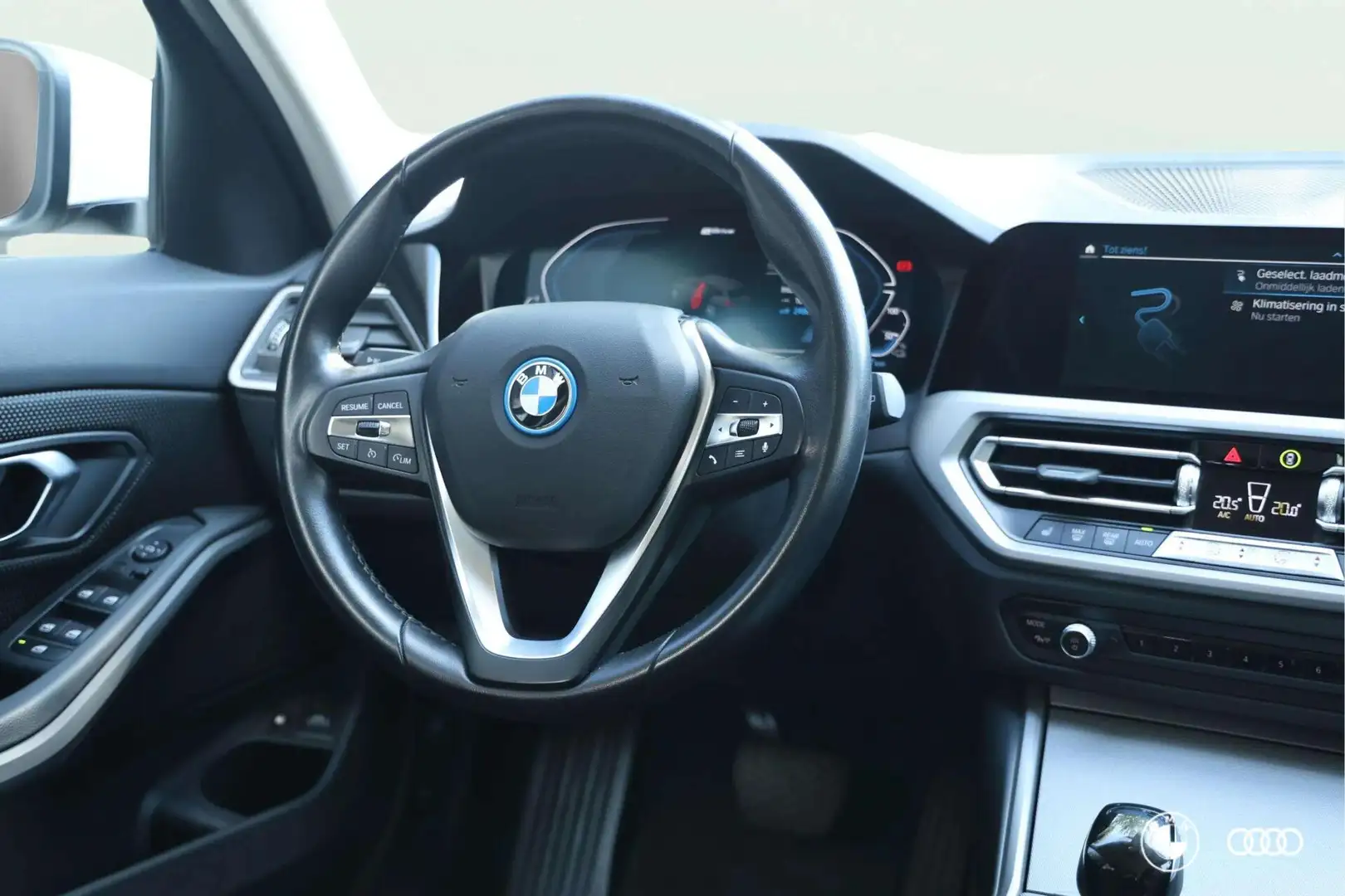 BMW 320 320e BUSINESS ED. / M SPORTVELGEN / DAB+ / CC / 18 Blanc - 2