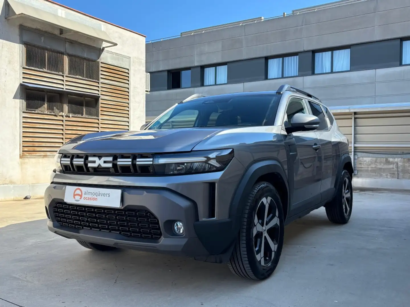 Dacia Duster JOURNEY 1.2 MHEV TCE 140CV 5P Gris - 2