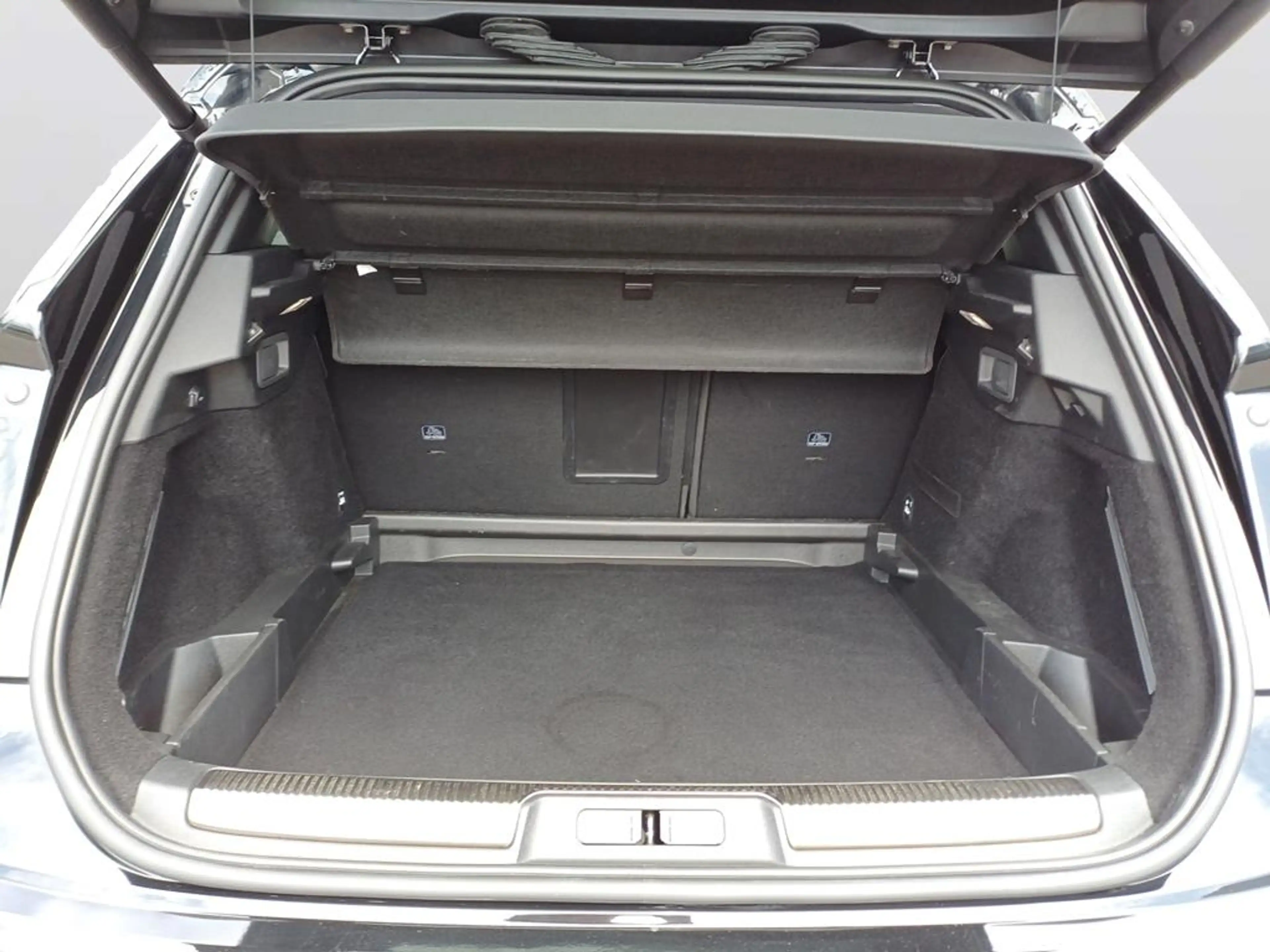 DS Automobiles DS 7 Performance Line+ Blue HDI 130 — photo 6