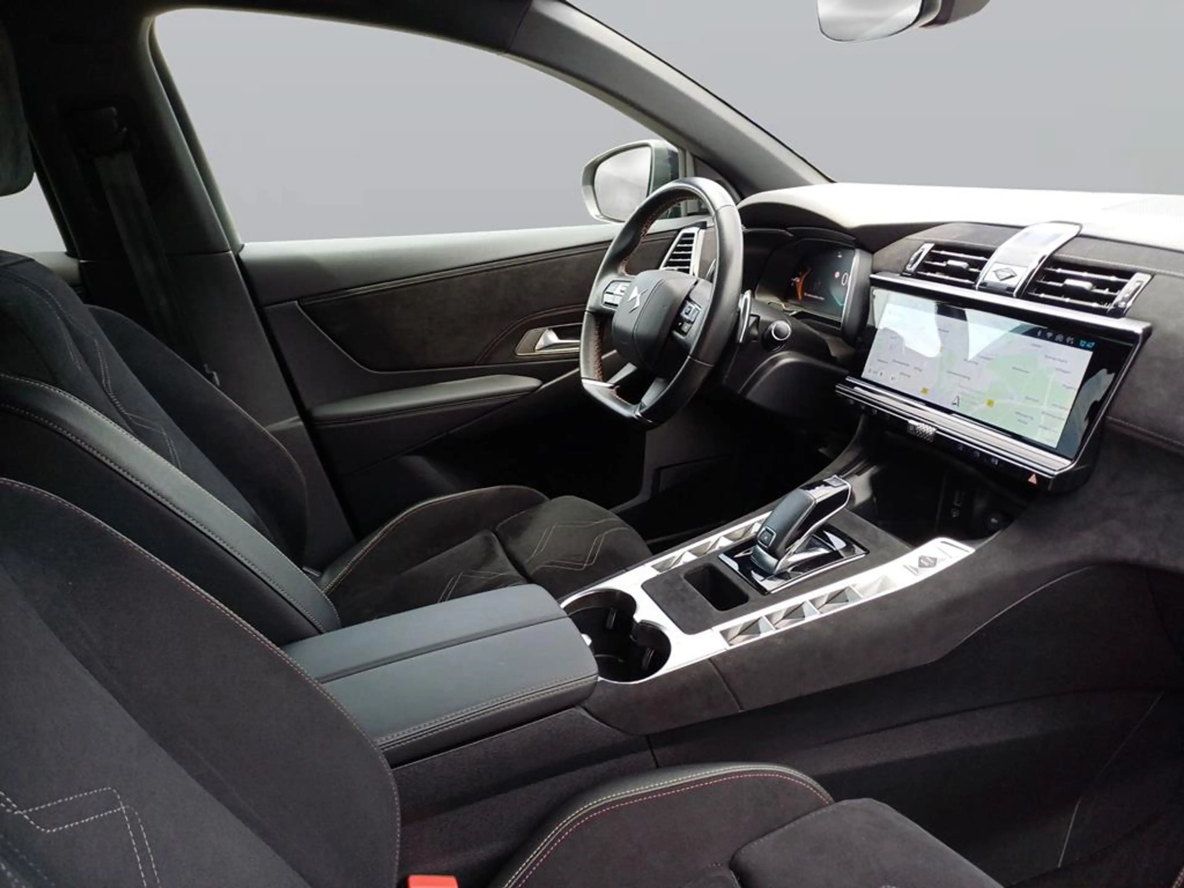DS Automobiles DS 7 Performance Line+ Blue HDI 130 — photo 10