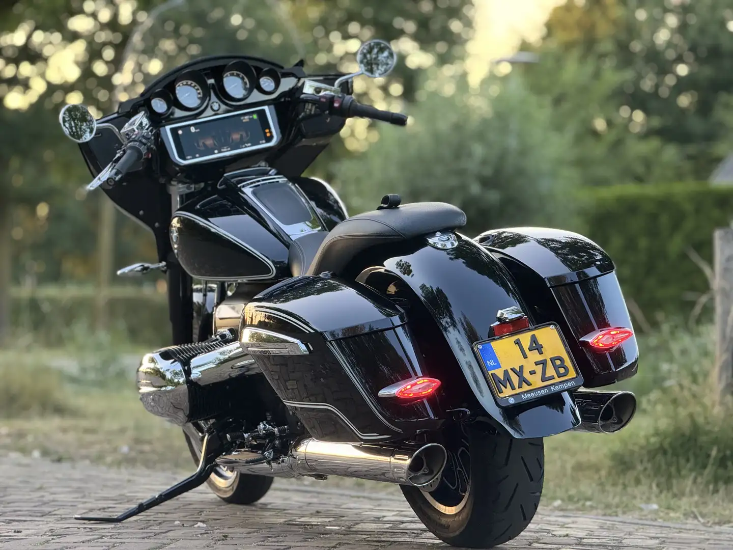 BMW R 18 B First Edition + Premuim pack/ 3 jaar garantie Zwart - 2