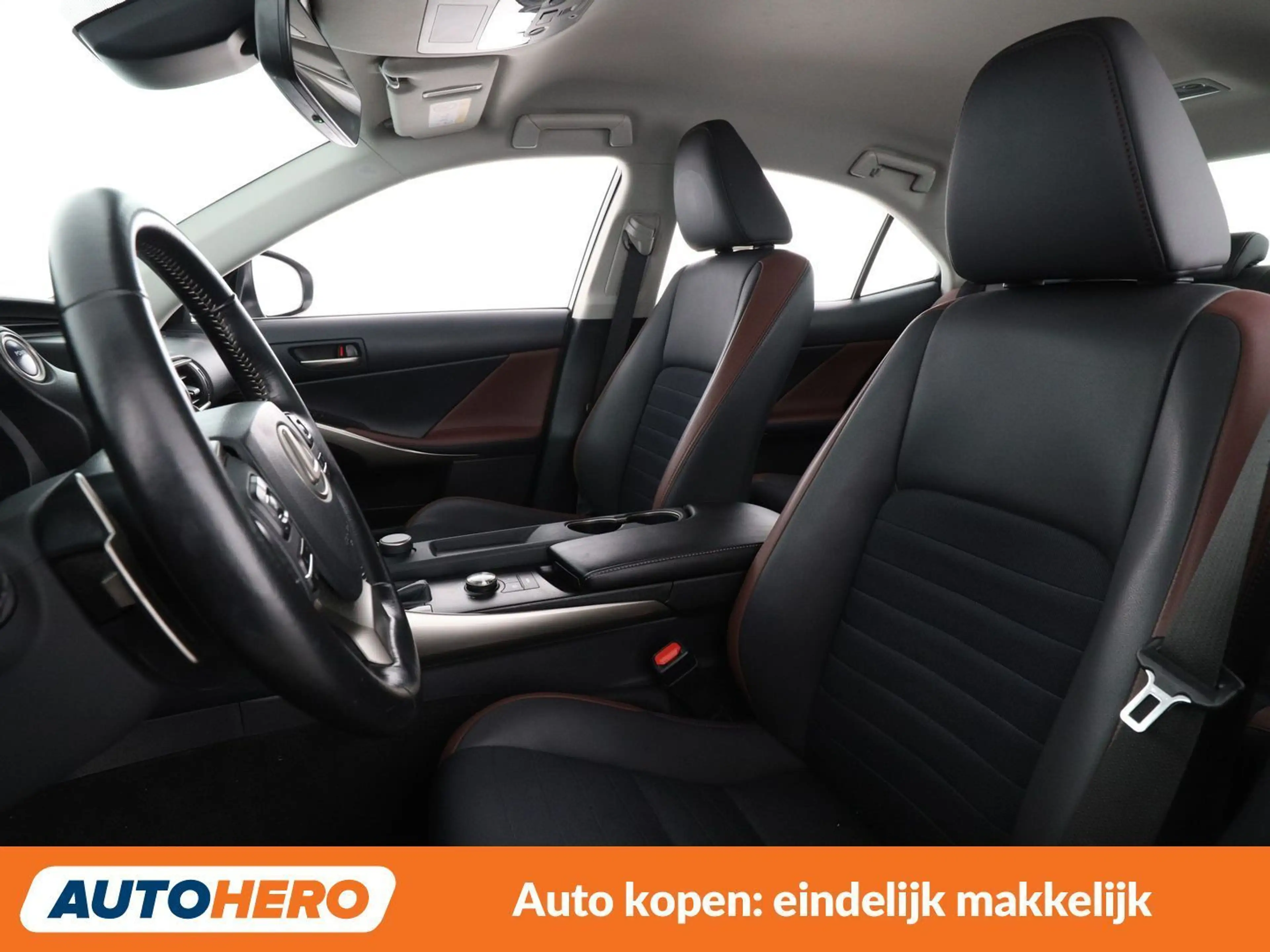 Lexus IS 300 IS 300h Sport Edition — photo 10