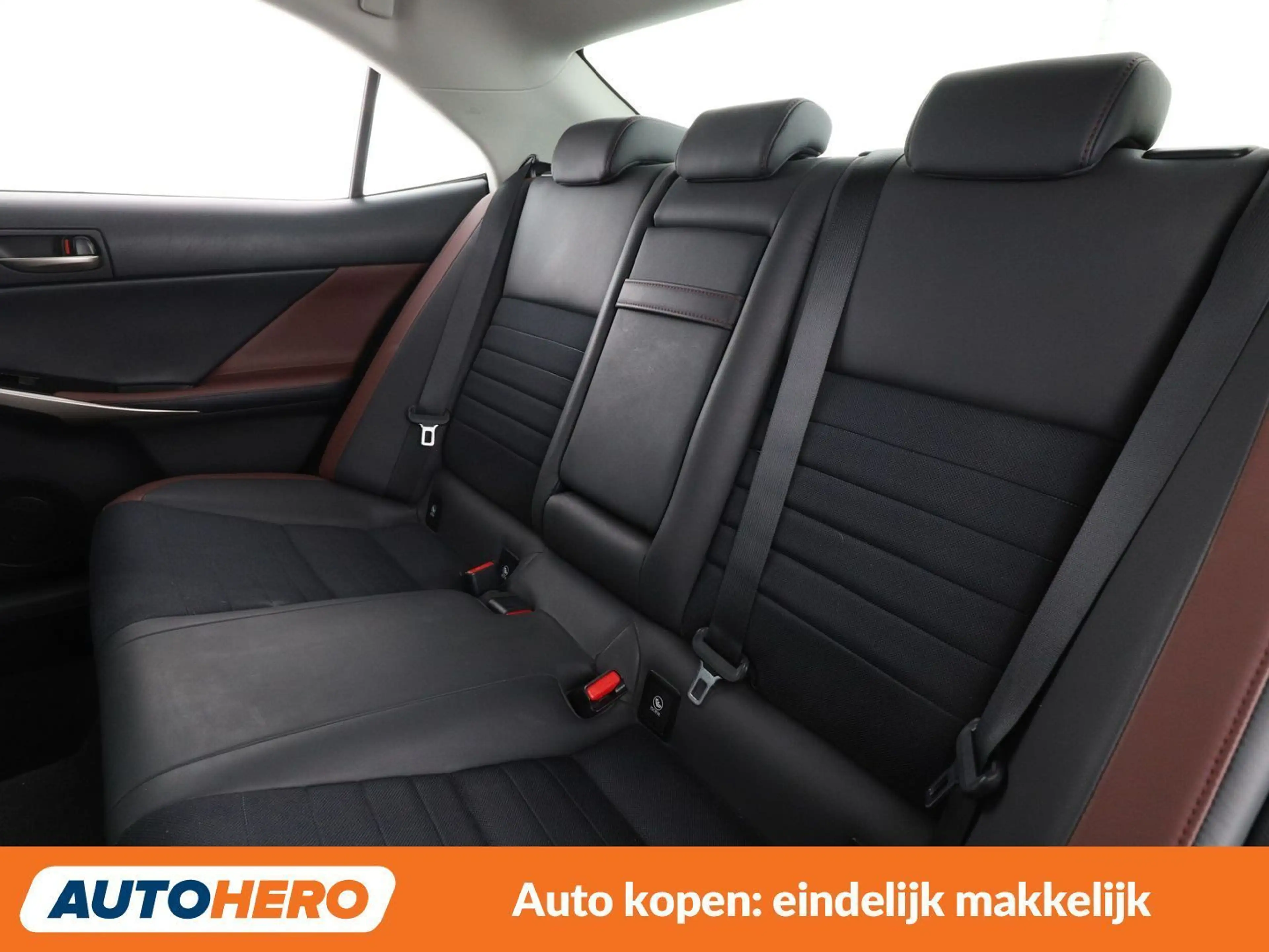 Lexus IS 300 IS 300h Sport Edition — photo 14