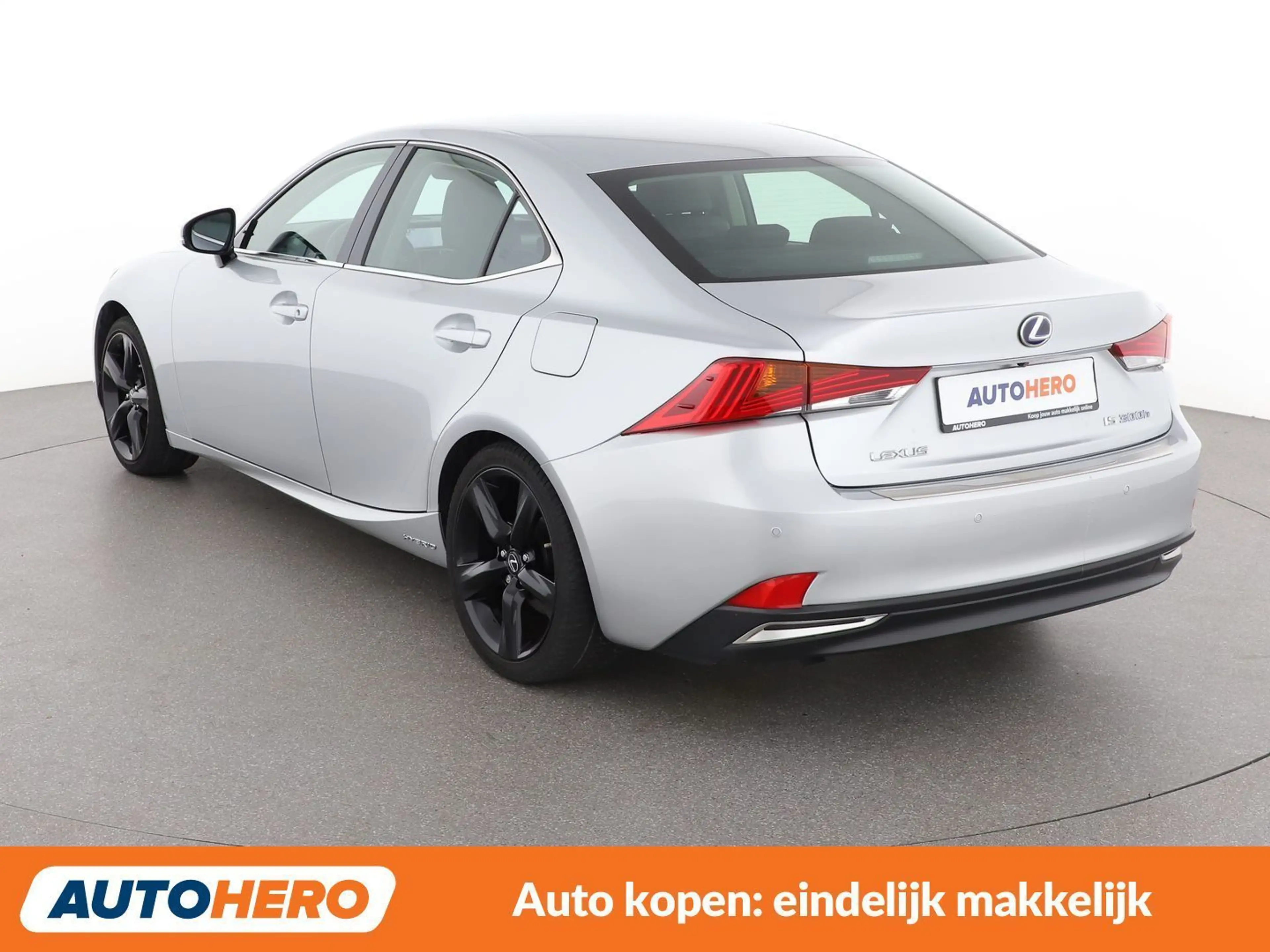 Lexus IS 300 IS 300h Sport Edition — photo 4