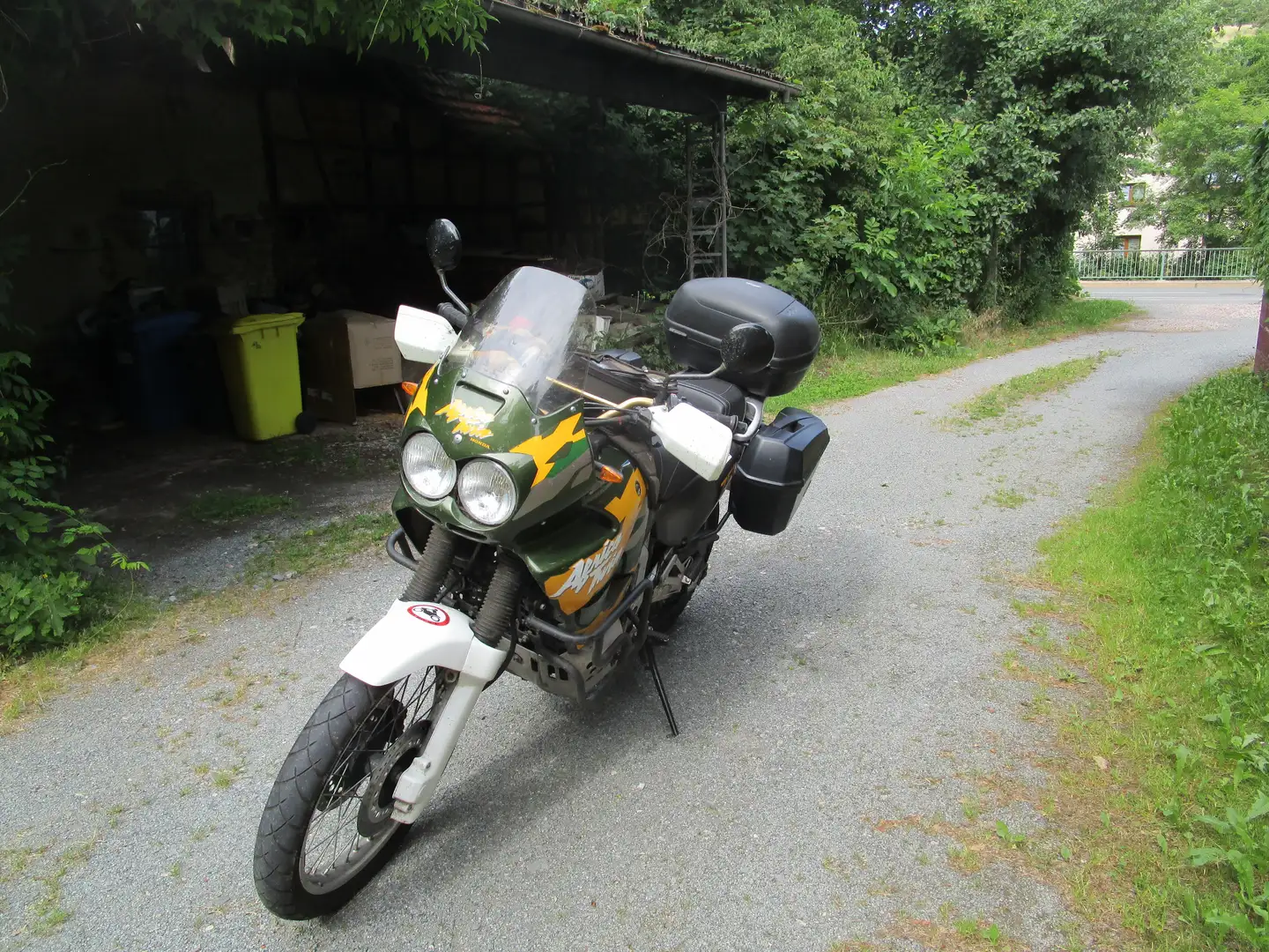 Honda XRV 750 Africa Twin RD 07 Grün - 1
