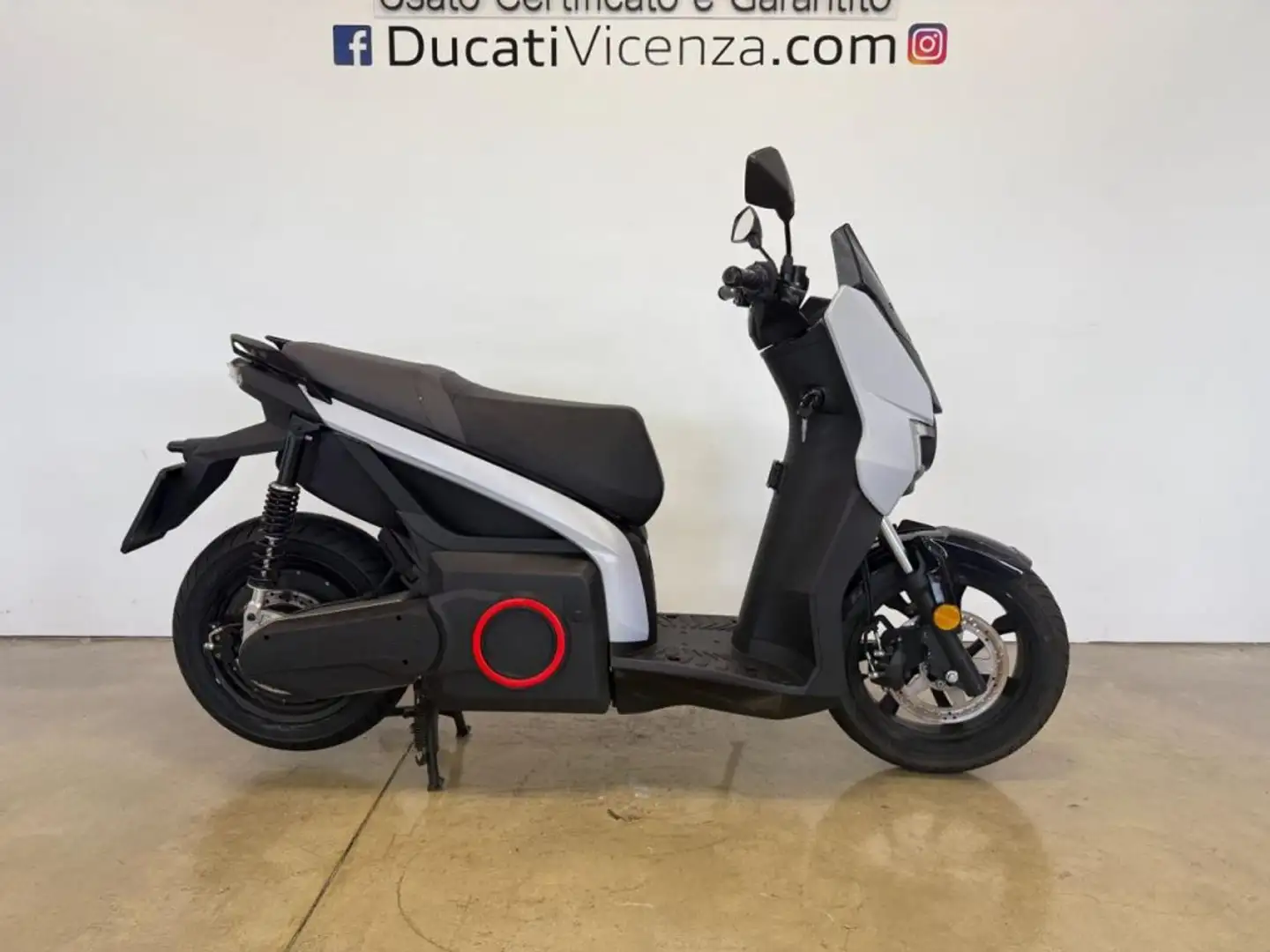 SEAT MO eScooter 125 White Alb - 1