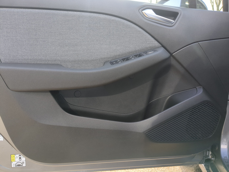 Renault Clio TCe 90 X-Tronic Techno LED+Navi+Winterpaket — photo 12