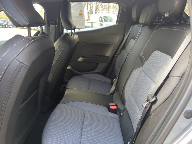 Renault Clio TCe 90 X-Tronic Techno LED+Navi+Winterpaket — photo 9