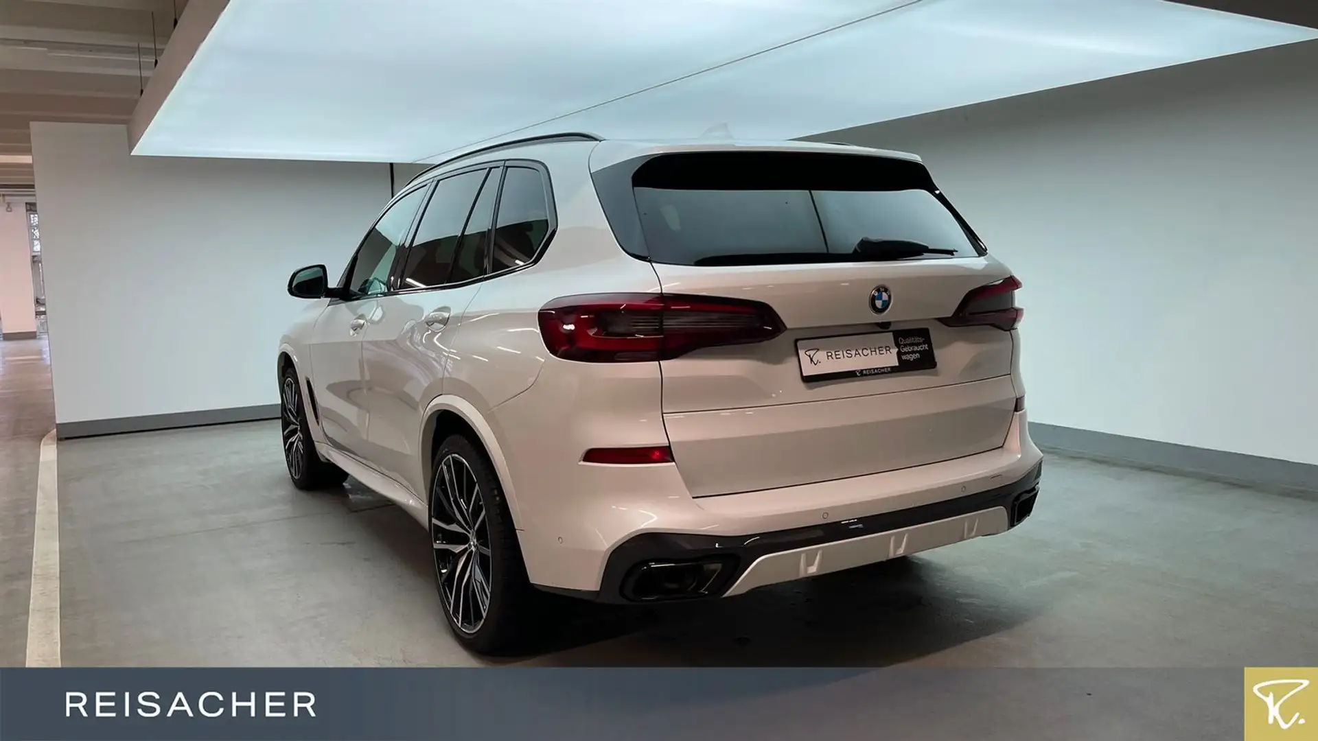 BMW X5 M X5 xDriveM50i SkyLou,AHK,IAL,4xSH,LM22",Massage Weiß - 2