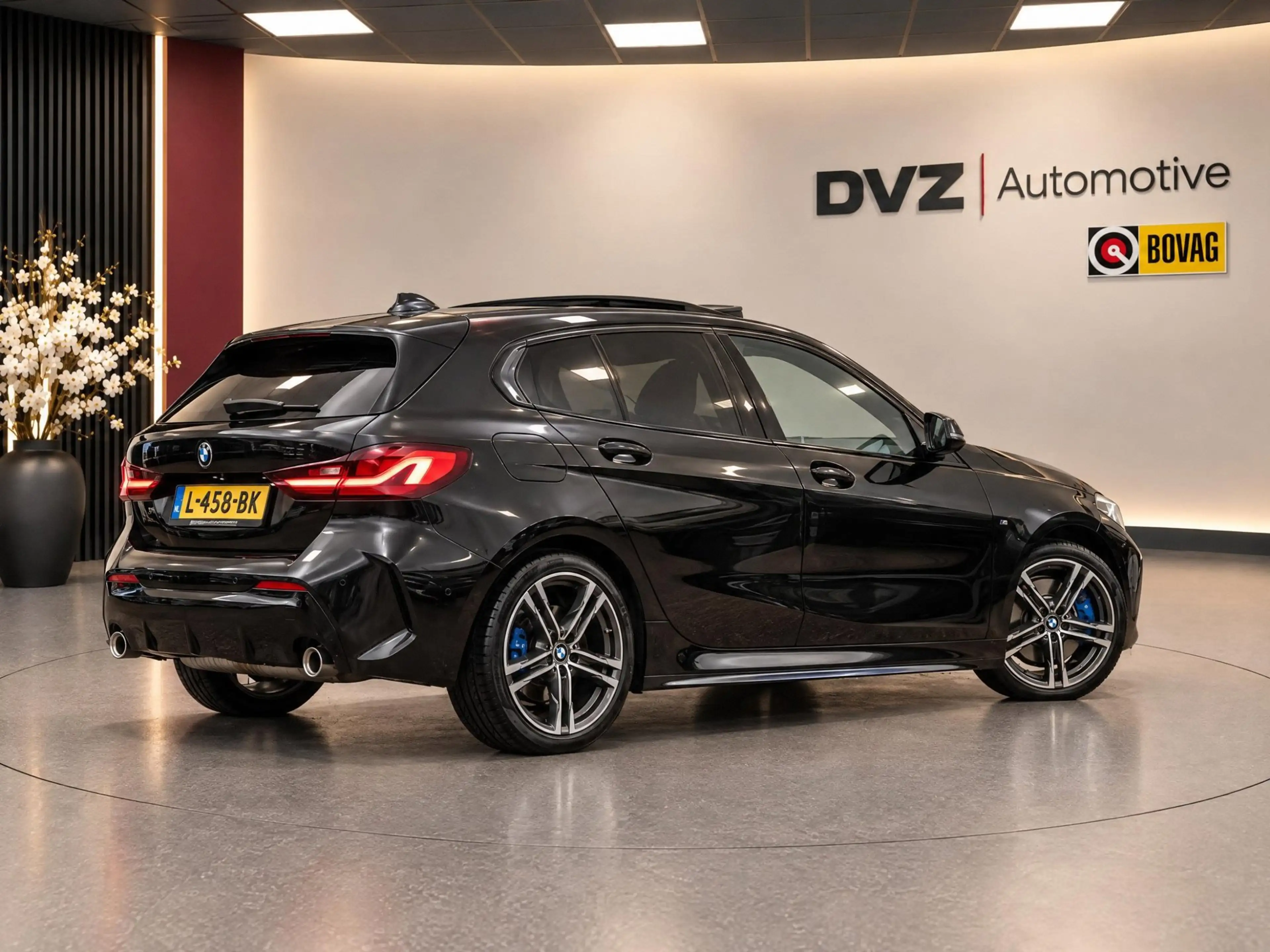 BMW 120 1-serie 120i High Executive | M-Sport Shadow | Pan — photo 9