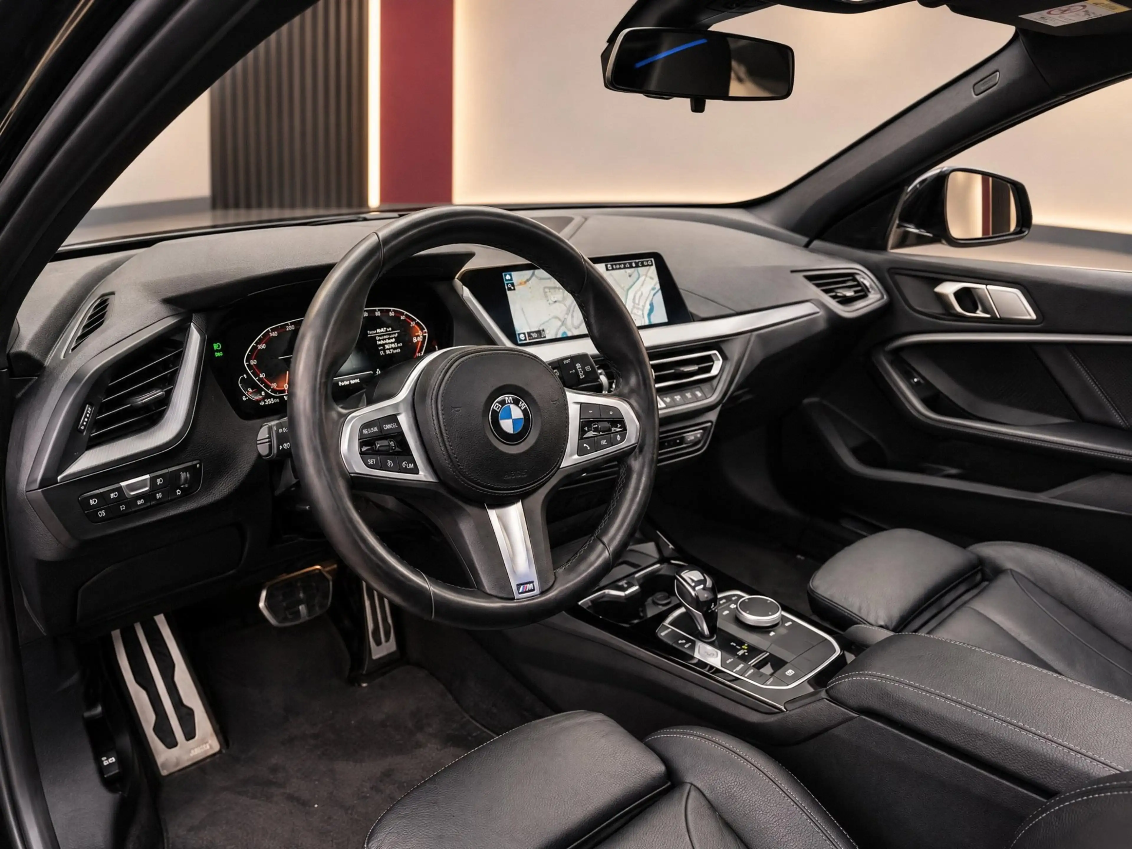 BMW 120 1-serie 120i High Executive | M-Sport Shadow | Pan — photo 14