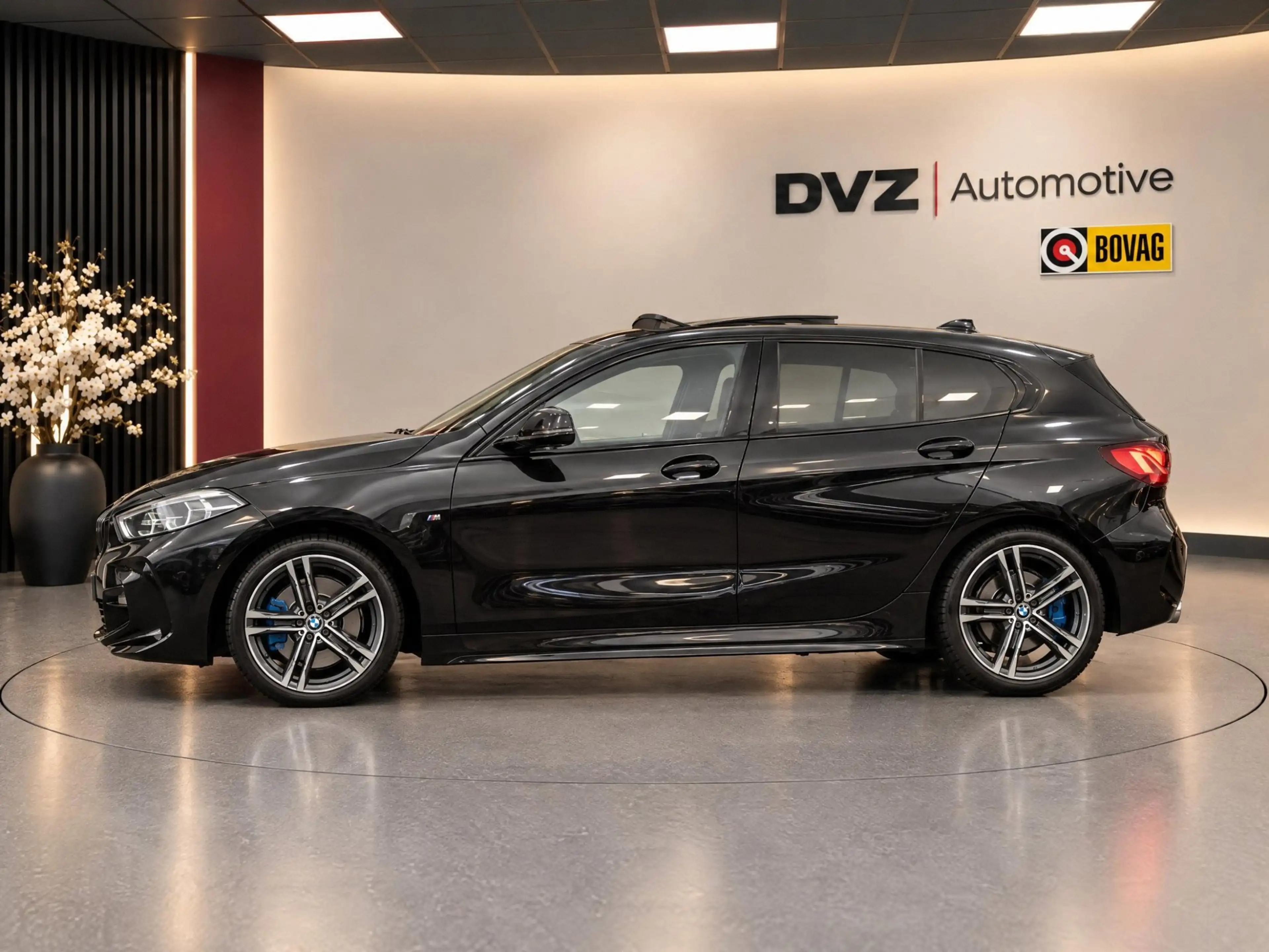 BMW 120 1-serie 120i High Executive | M-Sport Shadow | Pan — photo 8