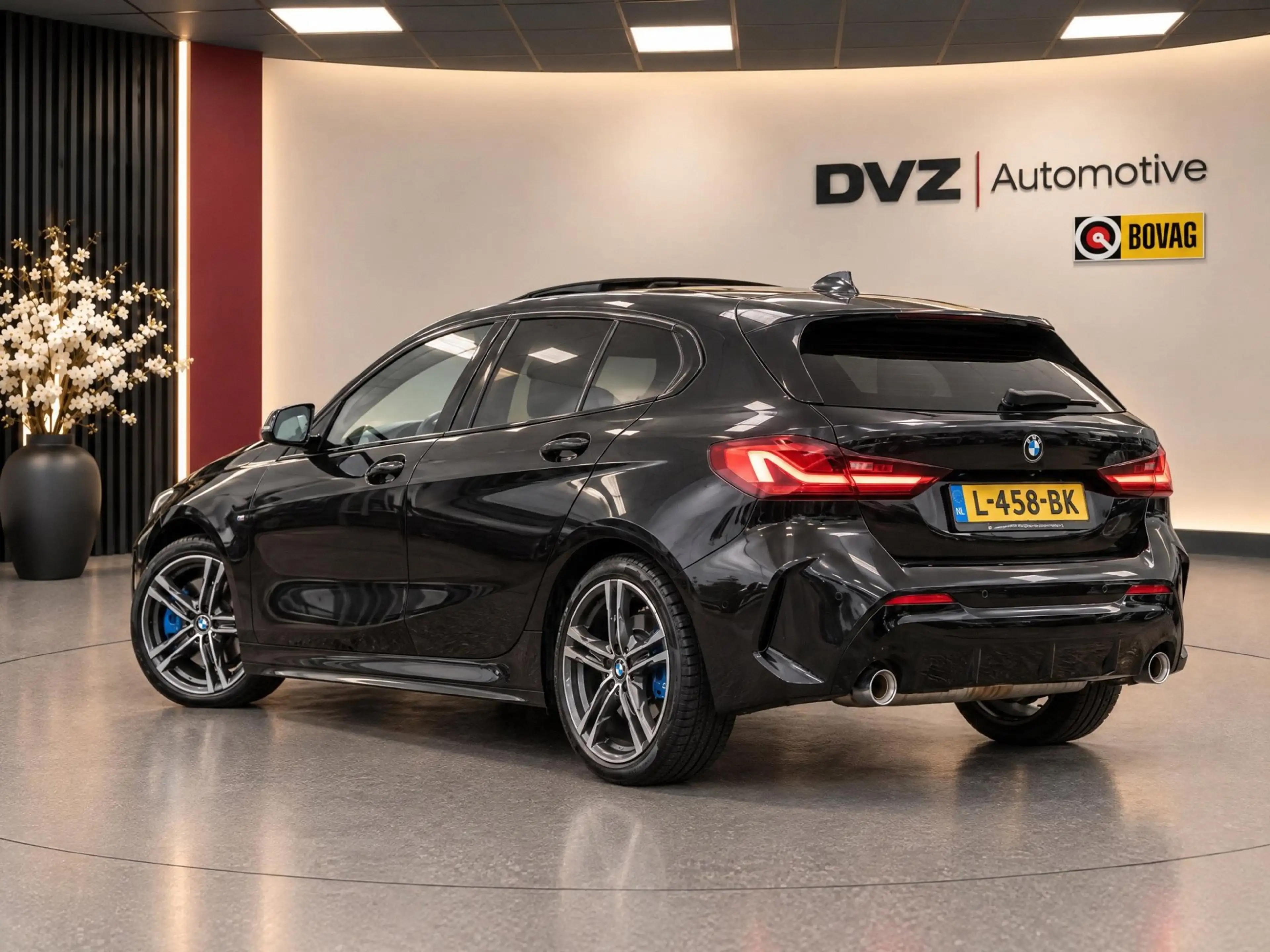 BMW 120 1-serie 120i High Executive | M-Sport Shadow | Pan — photo 4