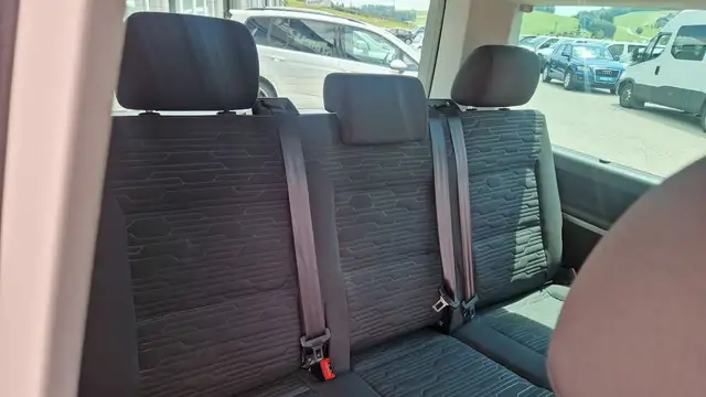 Volkswagen T6.1 Multivan TDI DSG 4MOTION ''Garantie'' Ansicht 14