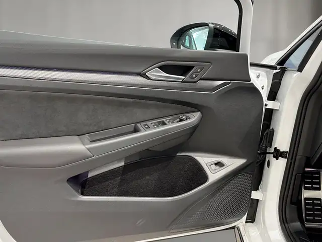 Volkswagen Golf view 15