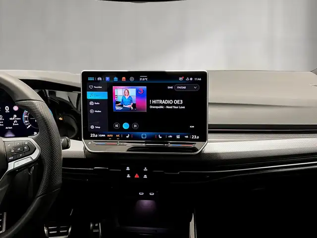 Volkswagen Golf view 10