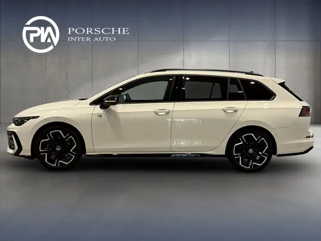 Volkswagen Golf view 3