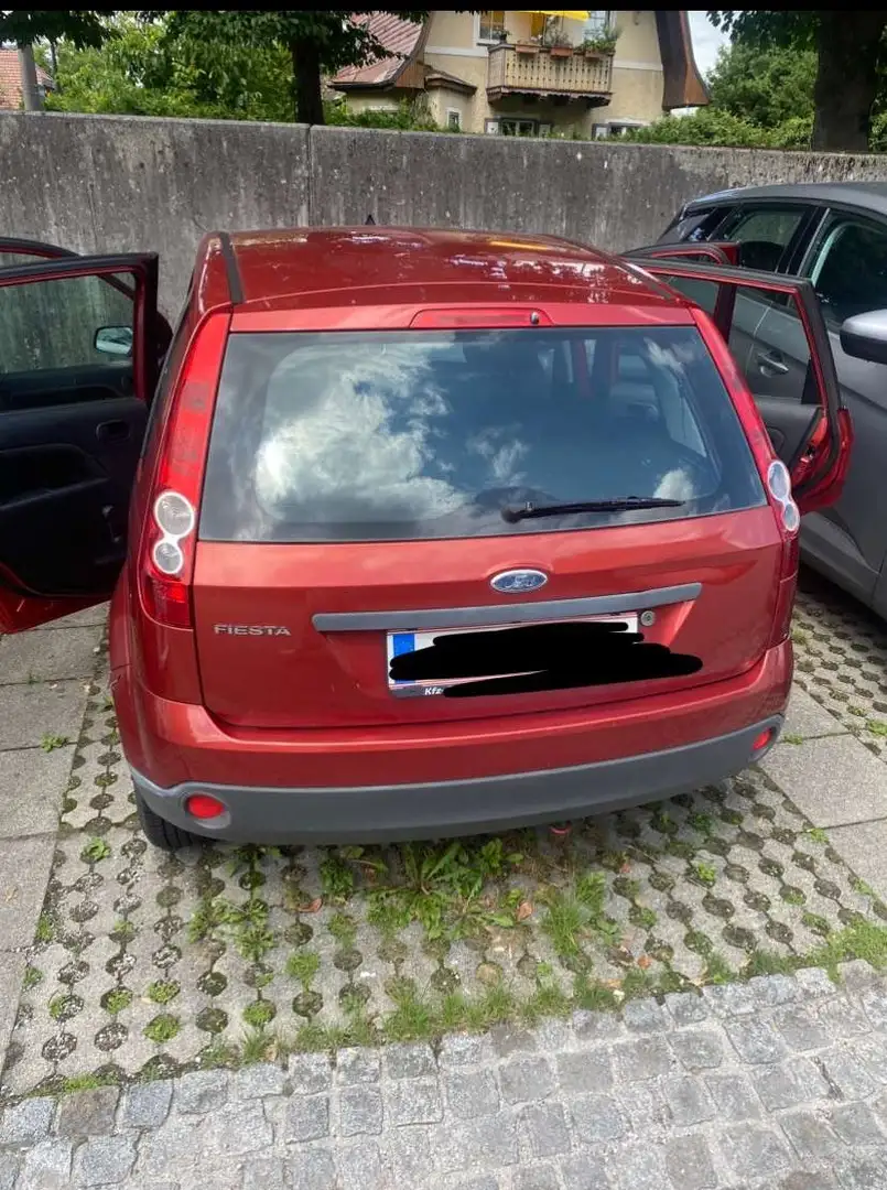 Ford Fiesta Ambiente 1,3 8V Rot - 2
