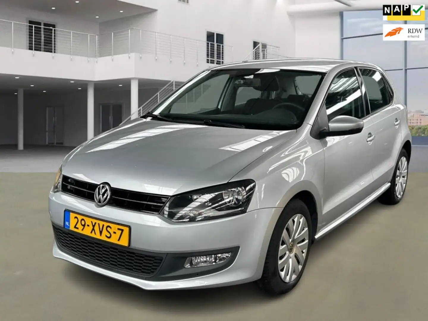 Volkswagen Polo 1.6 TDI BlueMotion Comfortline Grau - 1