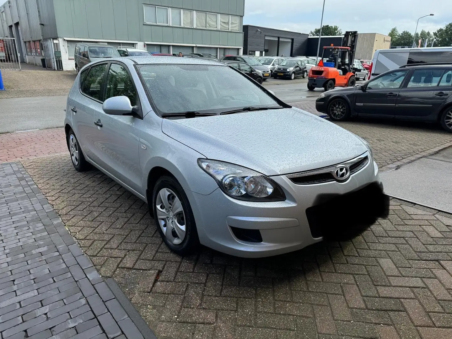 Hyundai i30 i30 1.4i Active Cool Srebrny - 1