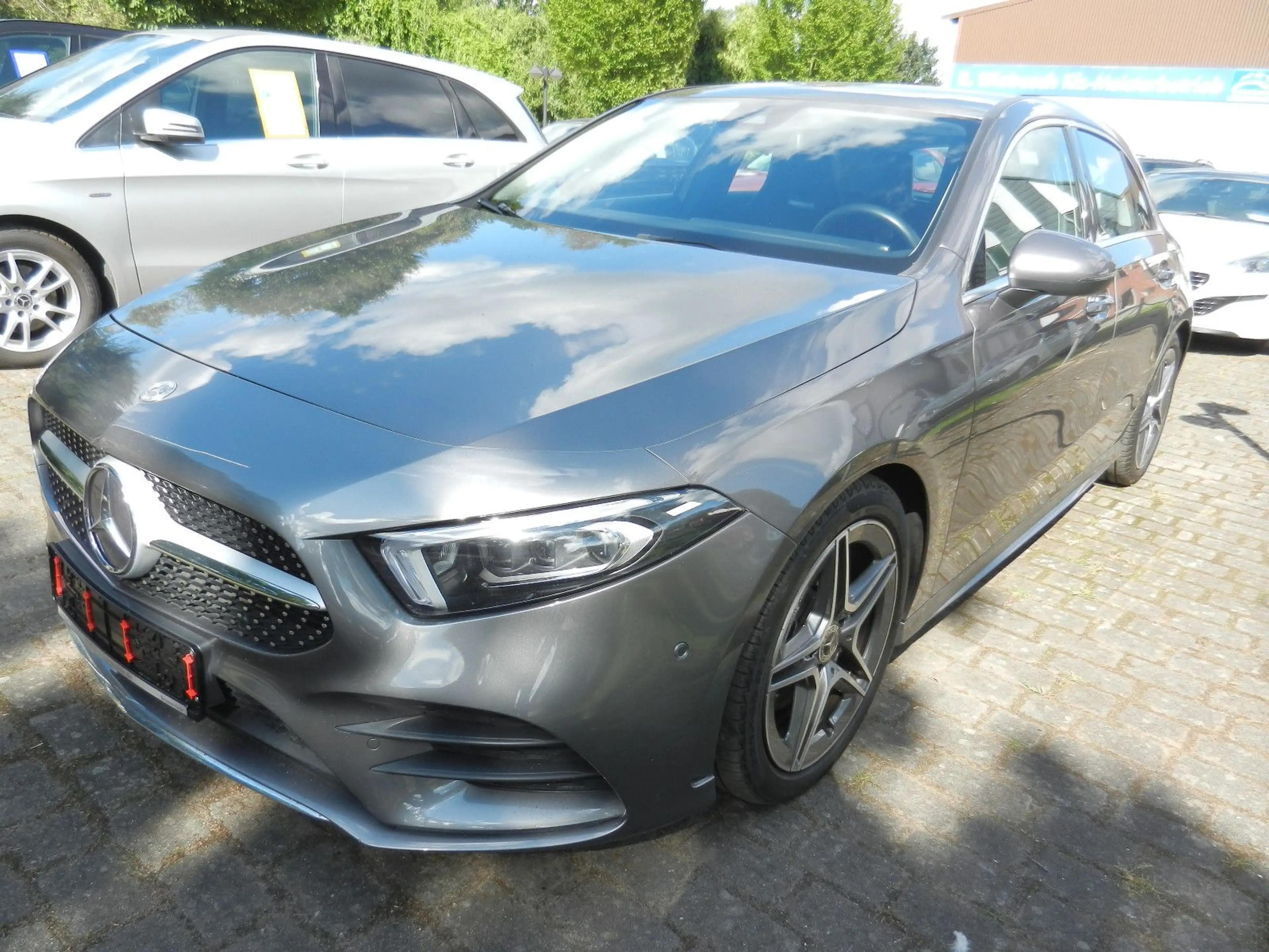 Mercedes-Benz A 220 d DCT AMG Klima Alu Navi Kamera Leder