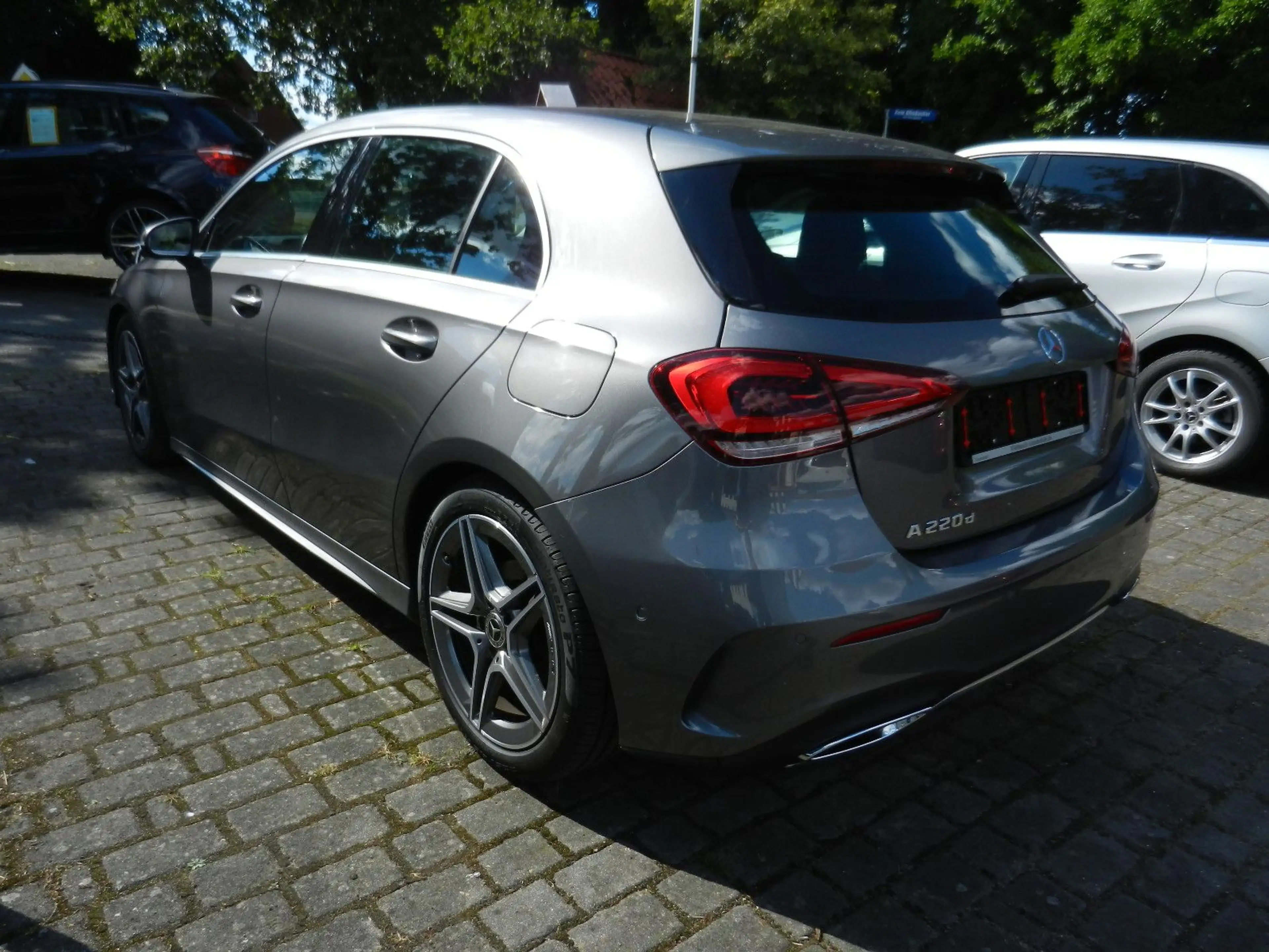 Mercedes-Benz A 220 d DCT AMG Klima Alu Navi Kamera Leder — photo 2