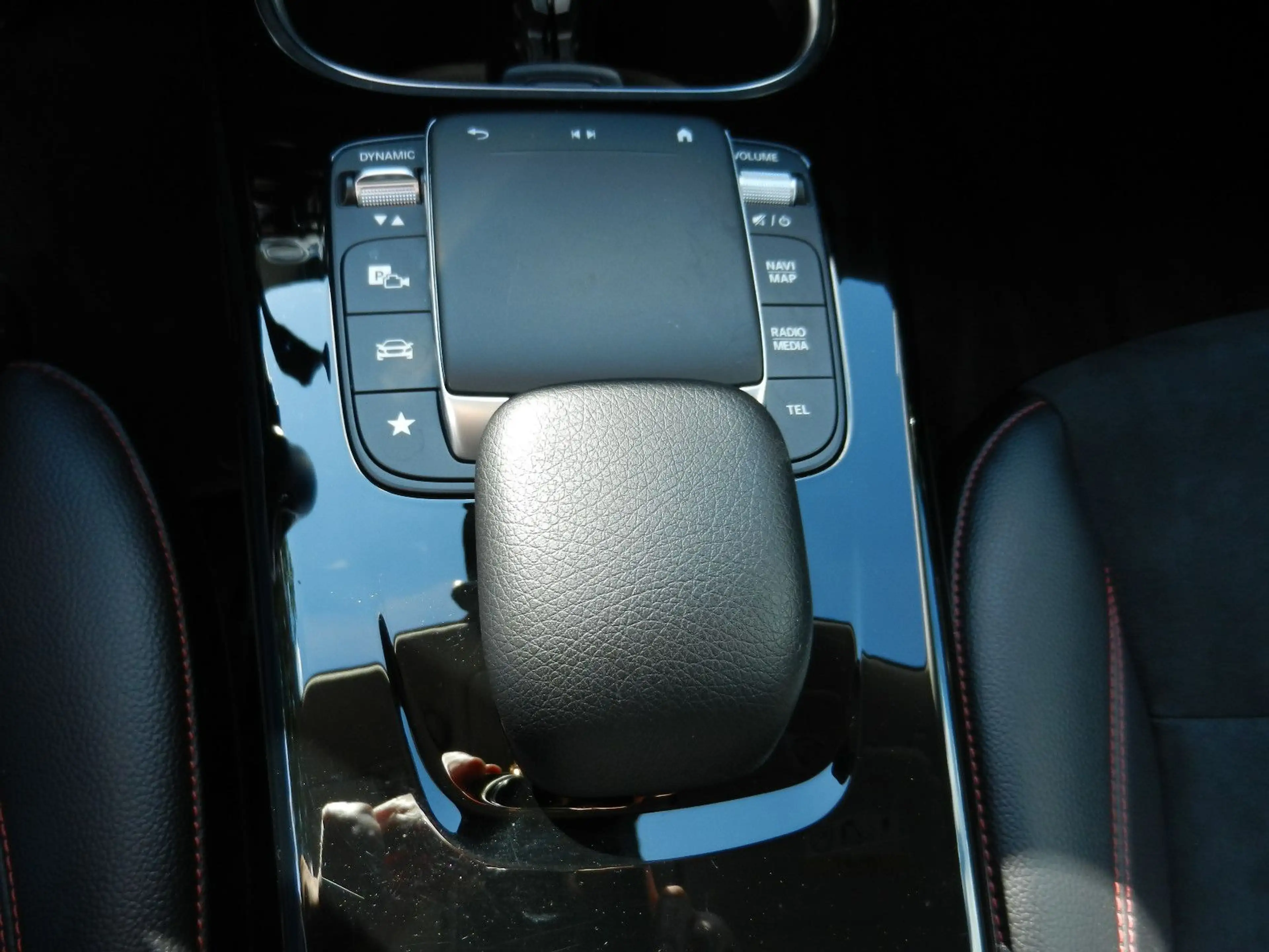Mercedes-Benz A 220 d DCT AMG Klima Alu Navi Kamera Leder — photo 10