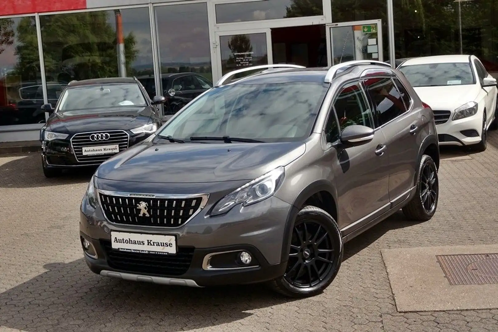 Peugeot 2008 1.2THP 110 Allure-17"LMR/KLIMAAUT./SCHECKH. Grau - 2