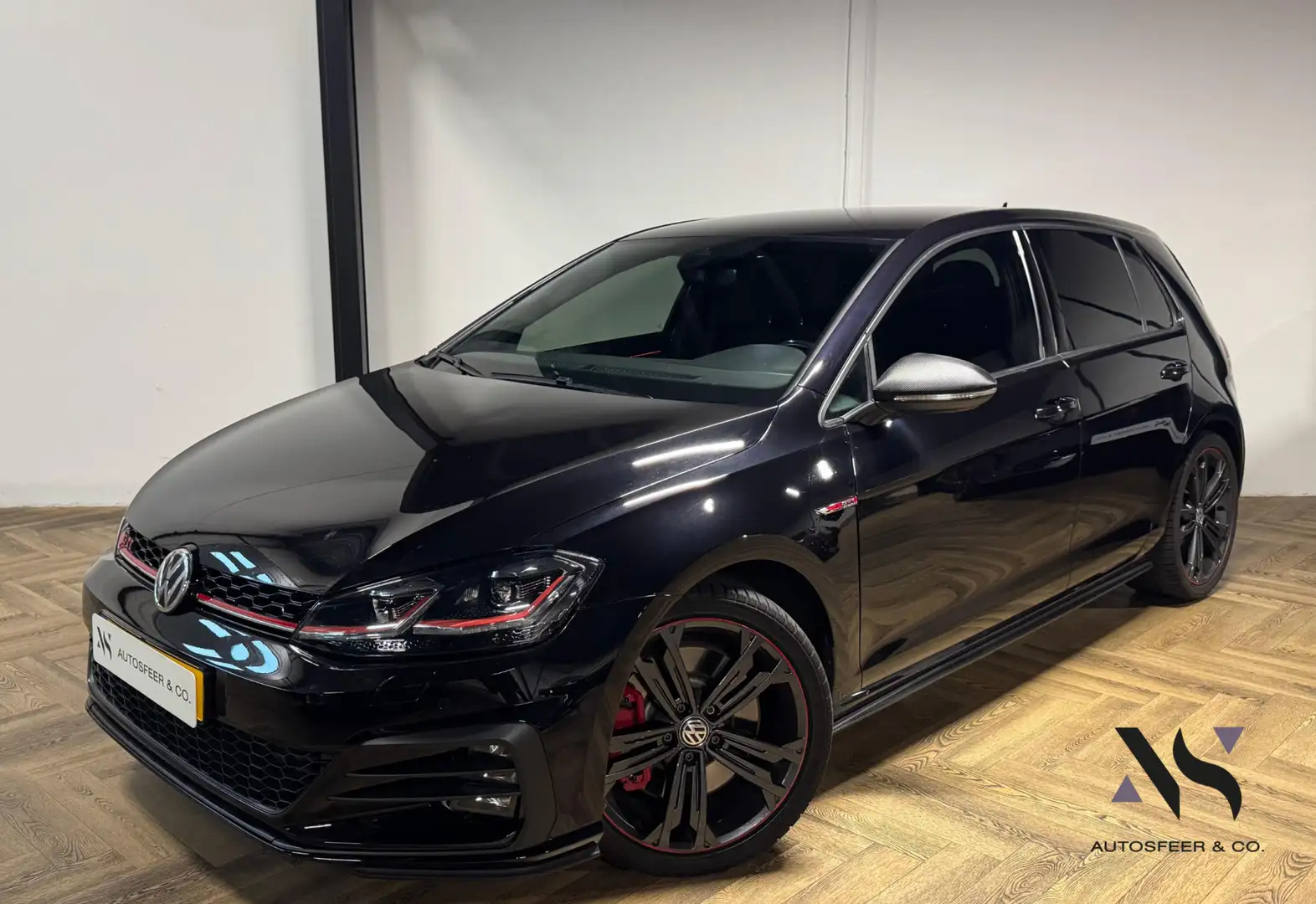 Volkswagen Golf GTI 2.0 TSI Performance ACC KEYLESS' Zwart - 1
