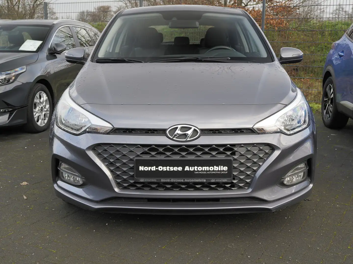 Hyundai i20 1.2 TREND PDC KLIMA SITZHEIZUNG ISOFIX - 2