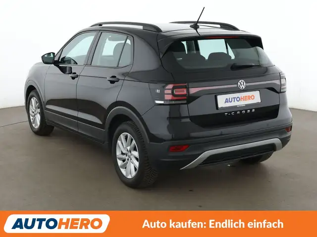 Volkswagen T-Cross view 4