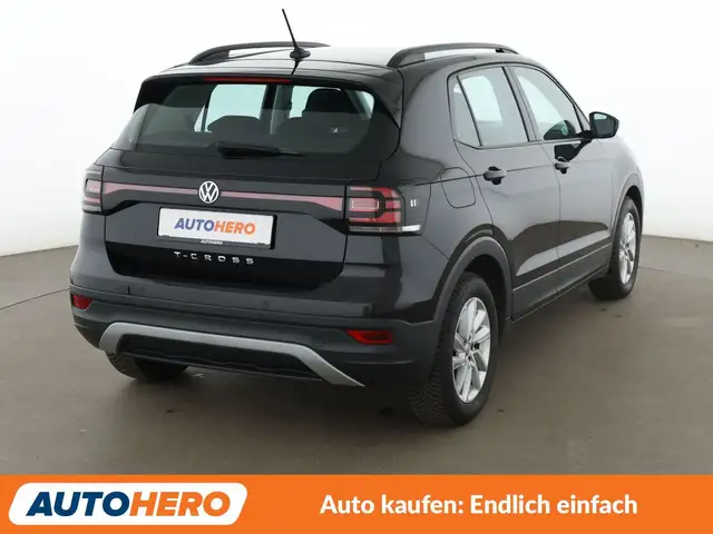 Volkswagen T-Cross view 6