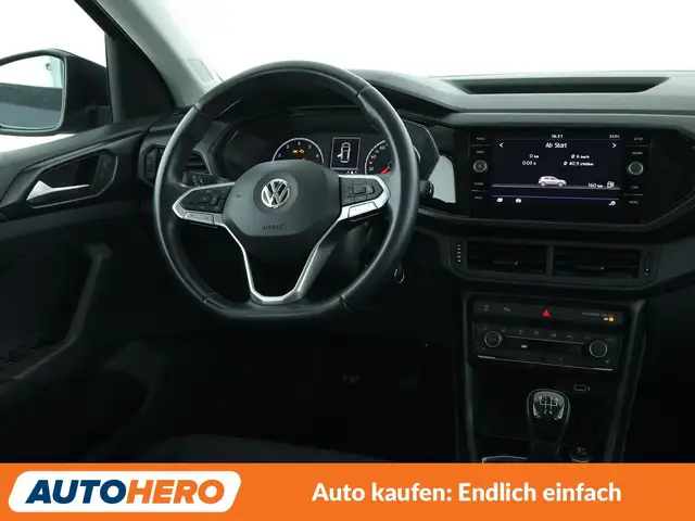 Volkswagen T-Cross view 13