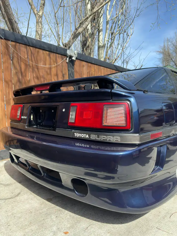 Toyota Supra снимка Toyota Supra