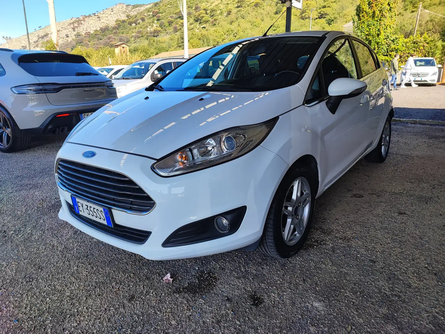 Ford Fiesta Fiesta VI 2013 5p 1.5 tdci Titanium 75cv Bianco - 1
