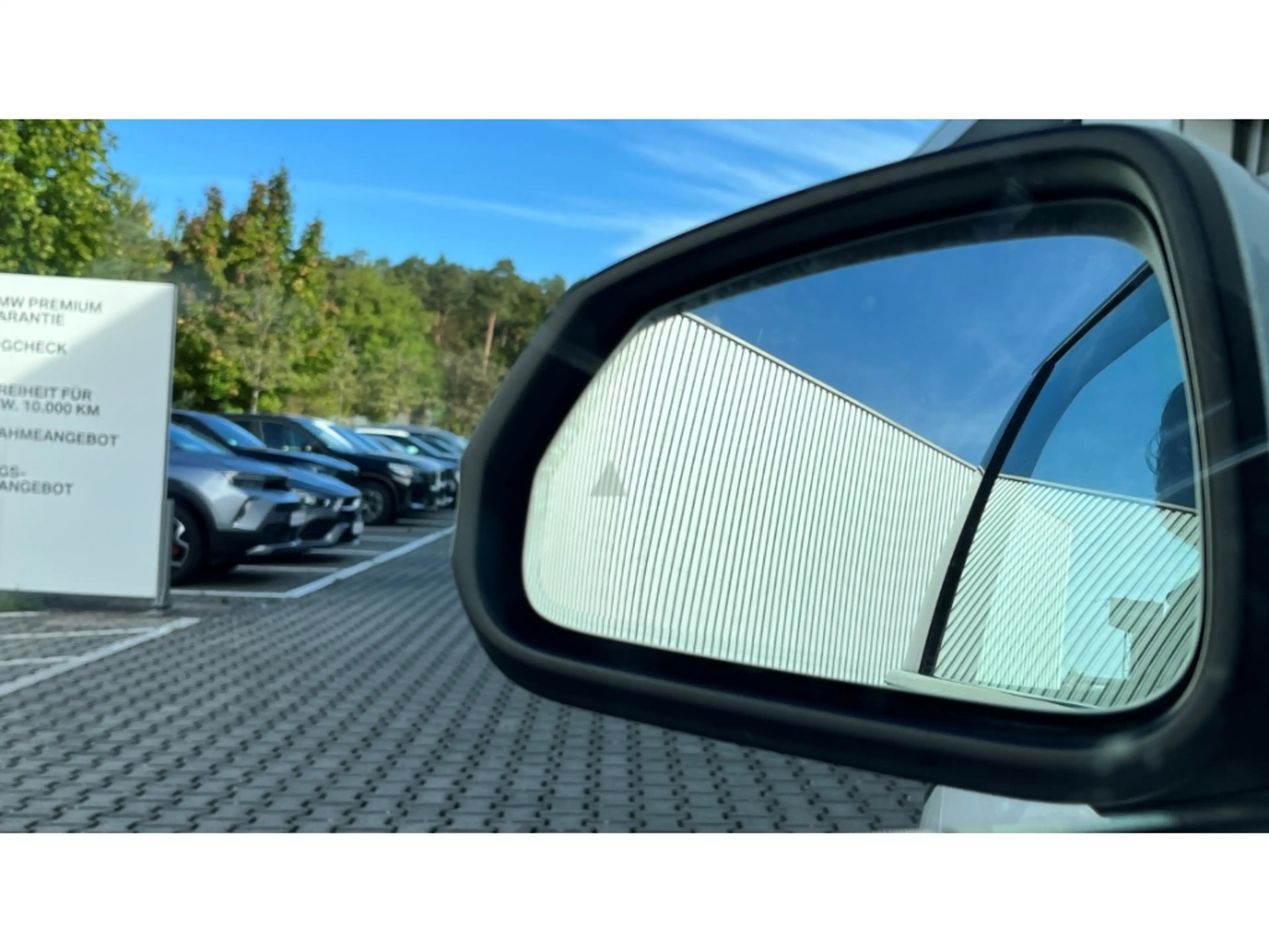 BMW 223 Active Tourer iA xDrive Sportpaket HUD AD AHK-el. — photo 15