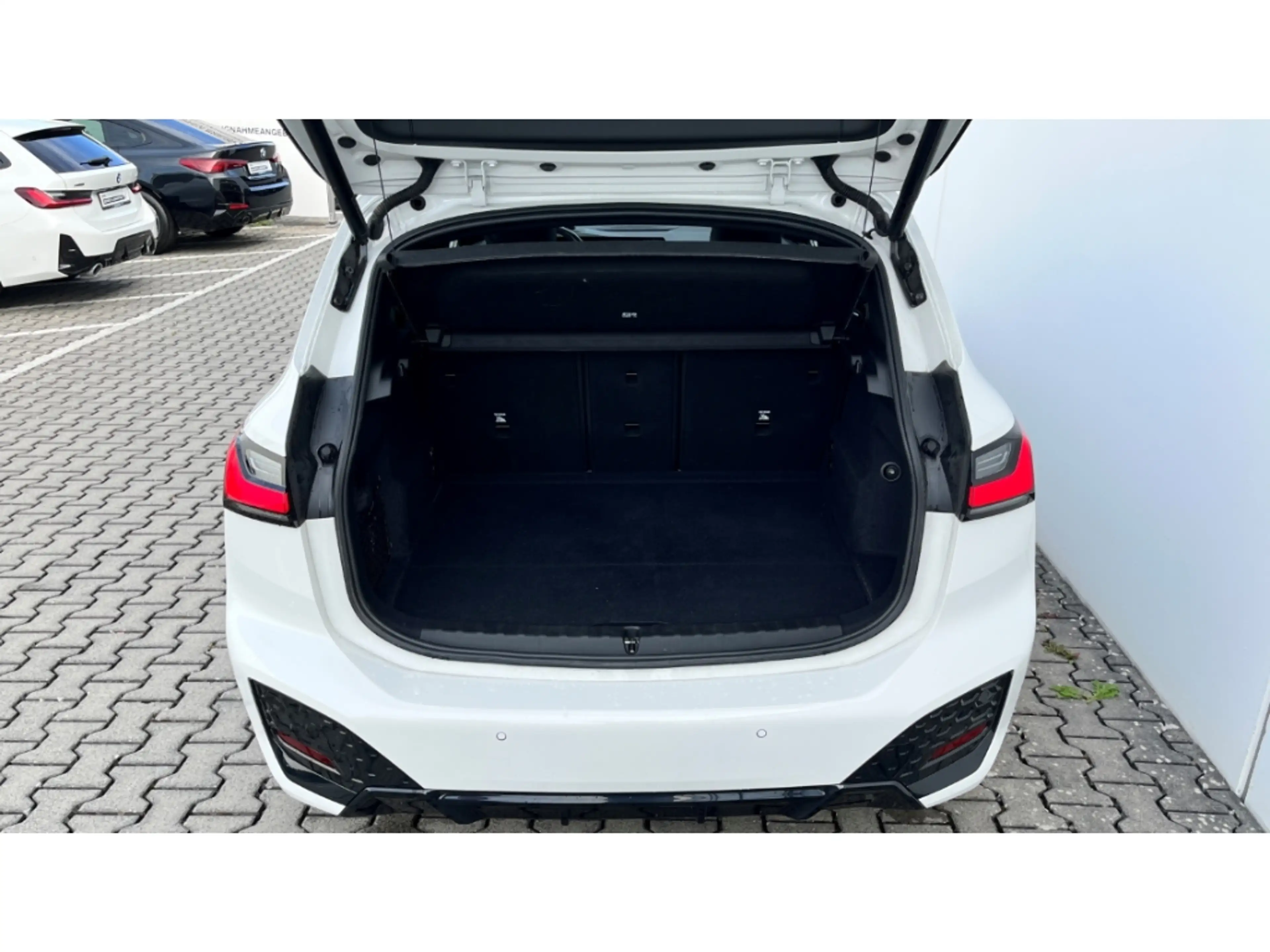 BMW 223 Active Tourer iA xDrive Sportpaket HUD AD AHK-el. — photo 13